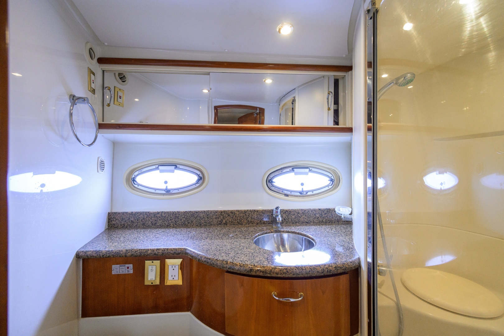 2003 Carver 444 - Image 43