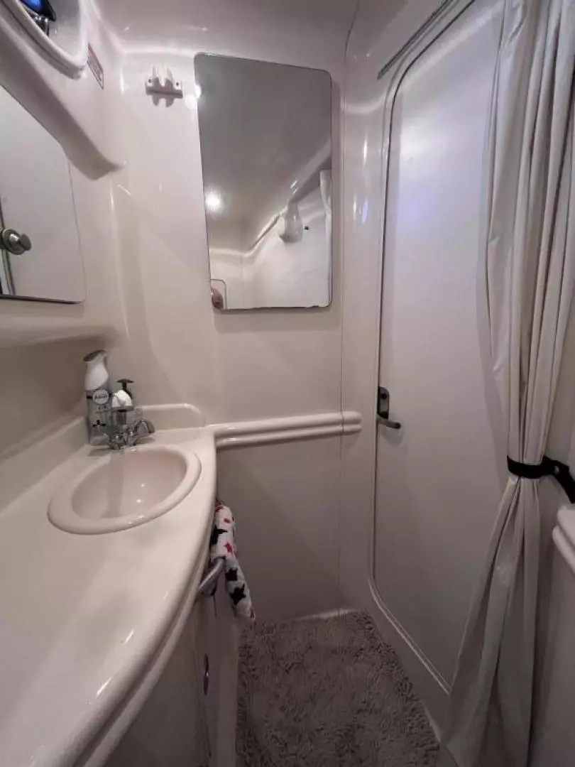 2005 Sea Ray Sundancer 320 - Image 46