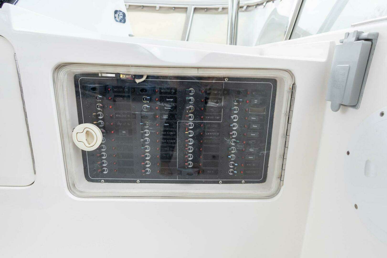 2005 Ocean Alexander Raised Pilothouse Flybridge Sedan - Image 27