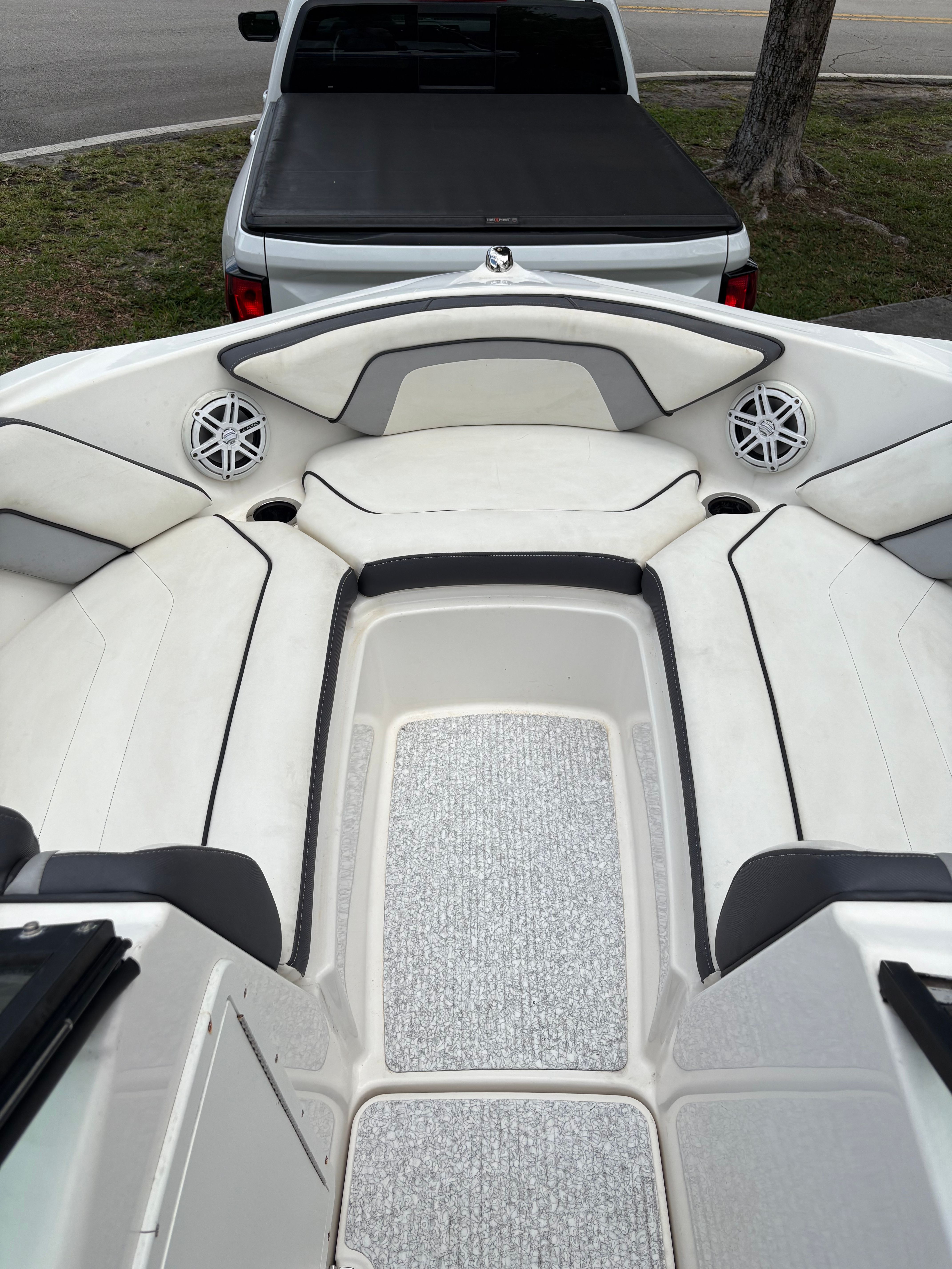 2015 Yamaha Boats AR192 - 9
