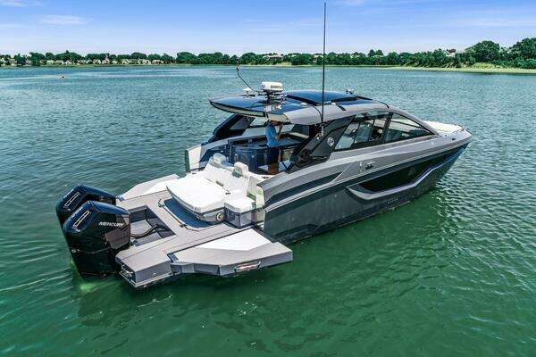2023 Cruisers Yachts 42 GLS OB