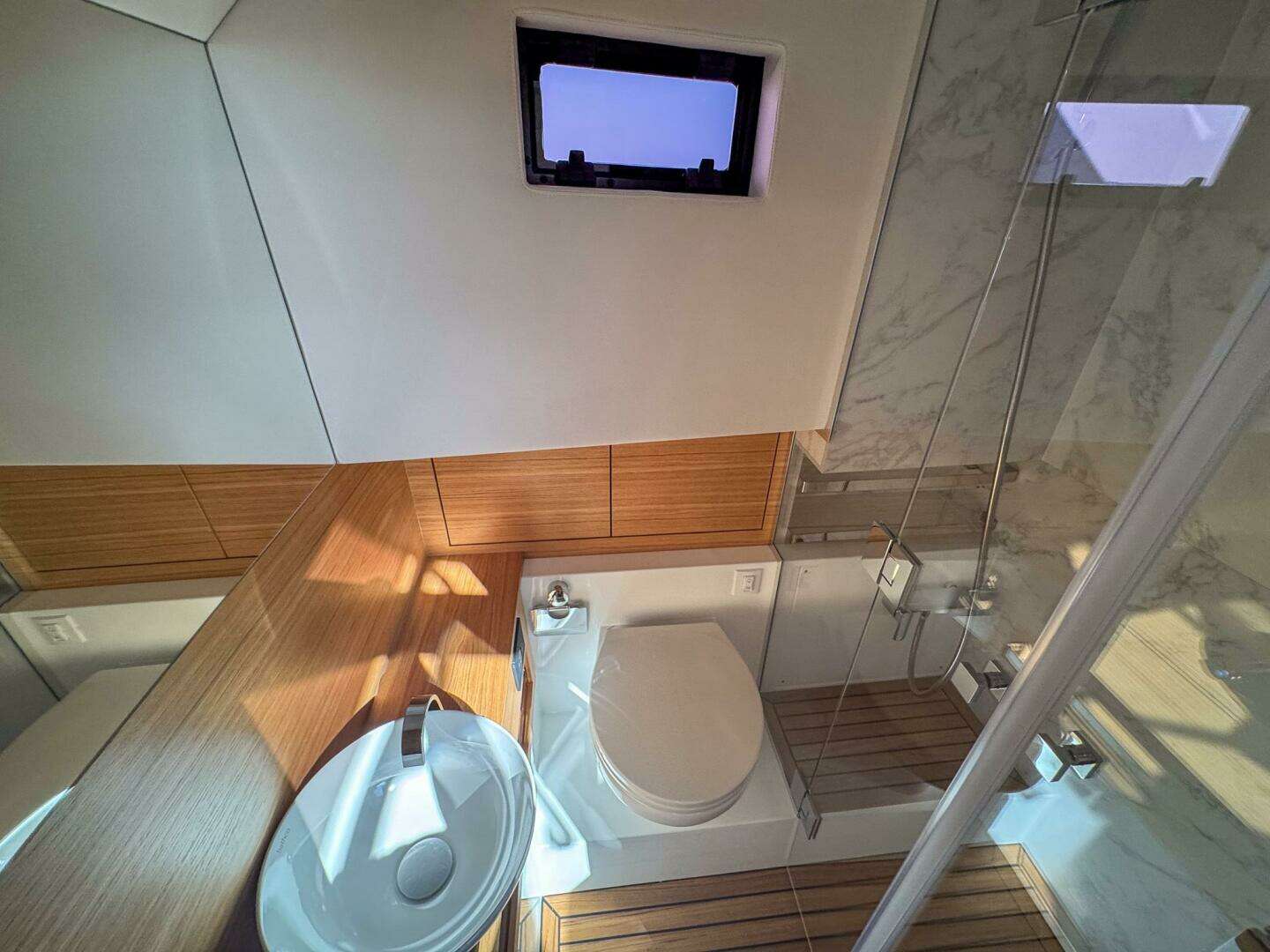2026 De Antonio Yachts D42 - Image 43