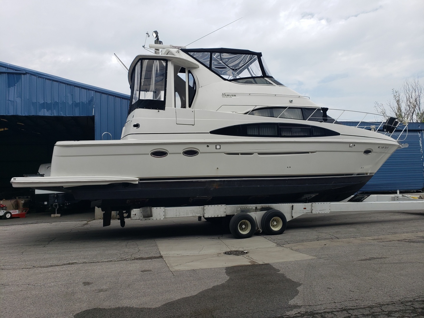 2005 Carver 444 Motor Yacht - Image 4