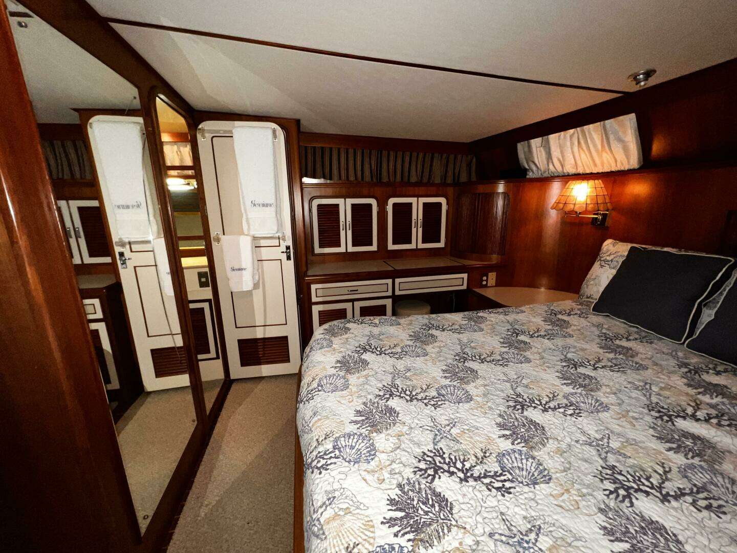1989 Hi-Star 48 Sundeck - Image 53