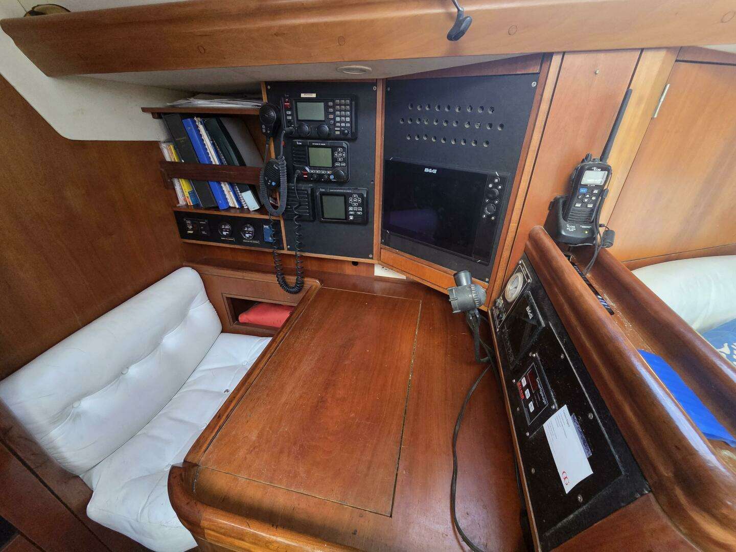 1998 Oyster 485 - Image 13