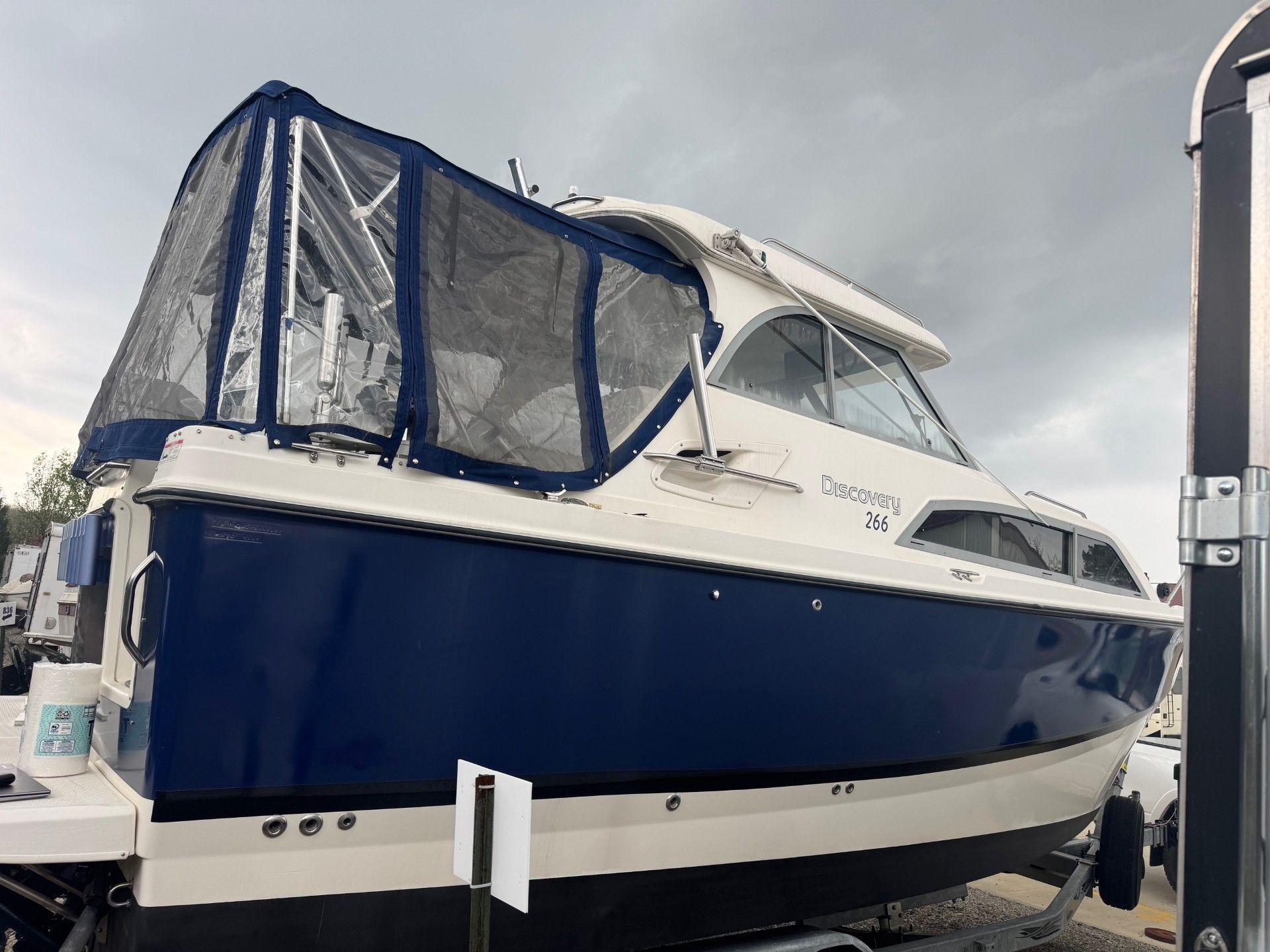 2007 Bayliner Discovery 246 - 4