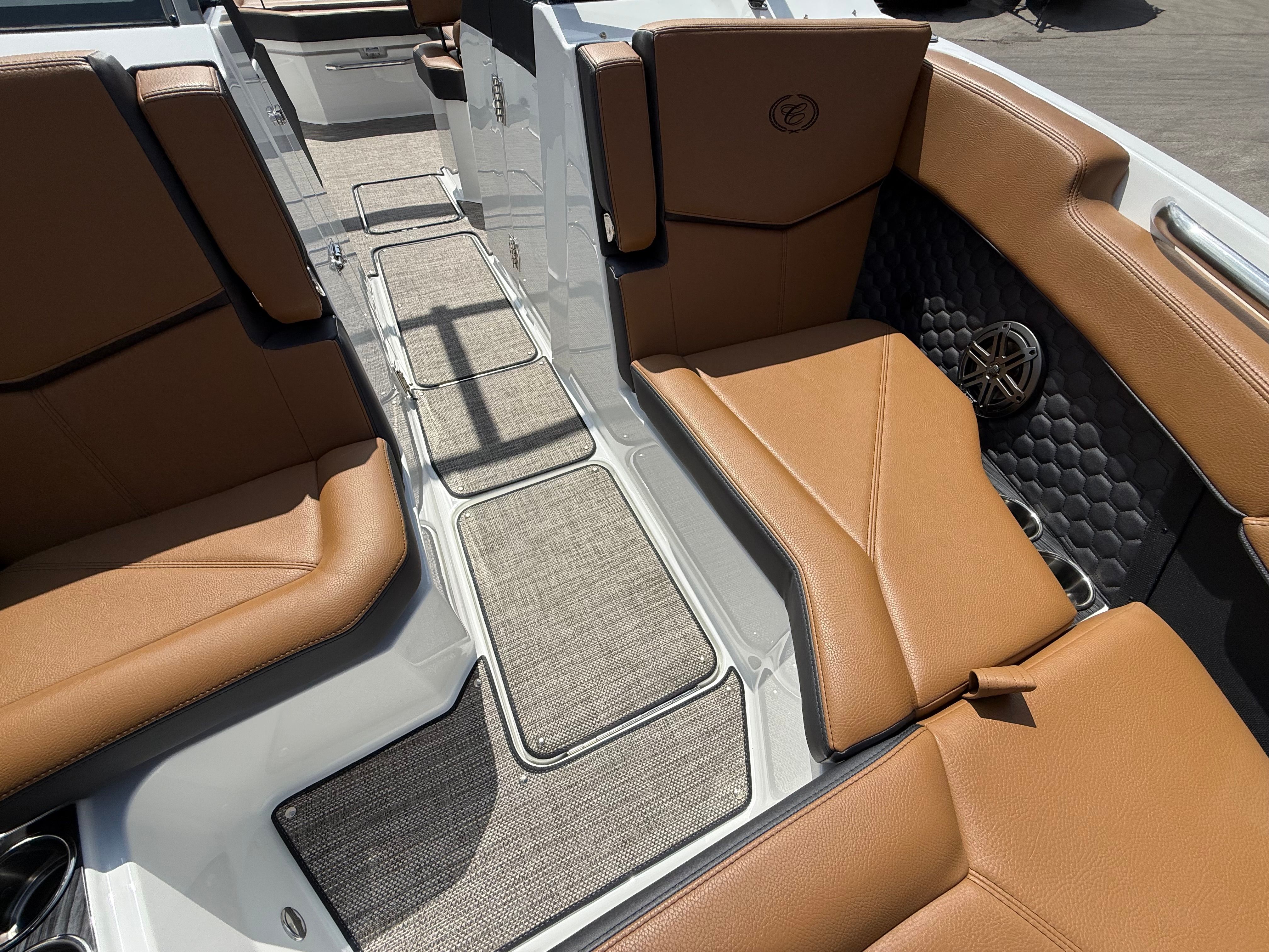 2026 Cobalt R6 Surf - 39