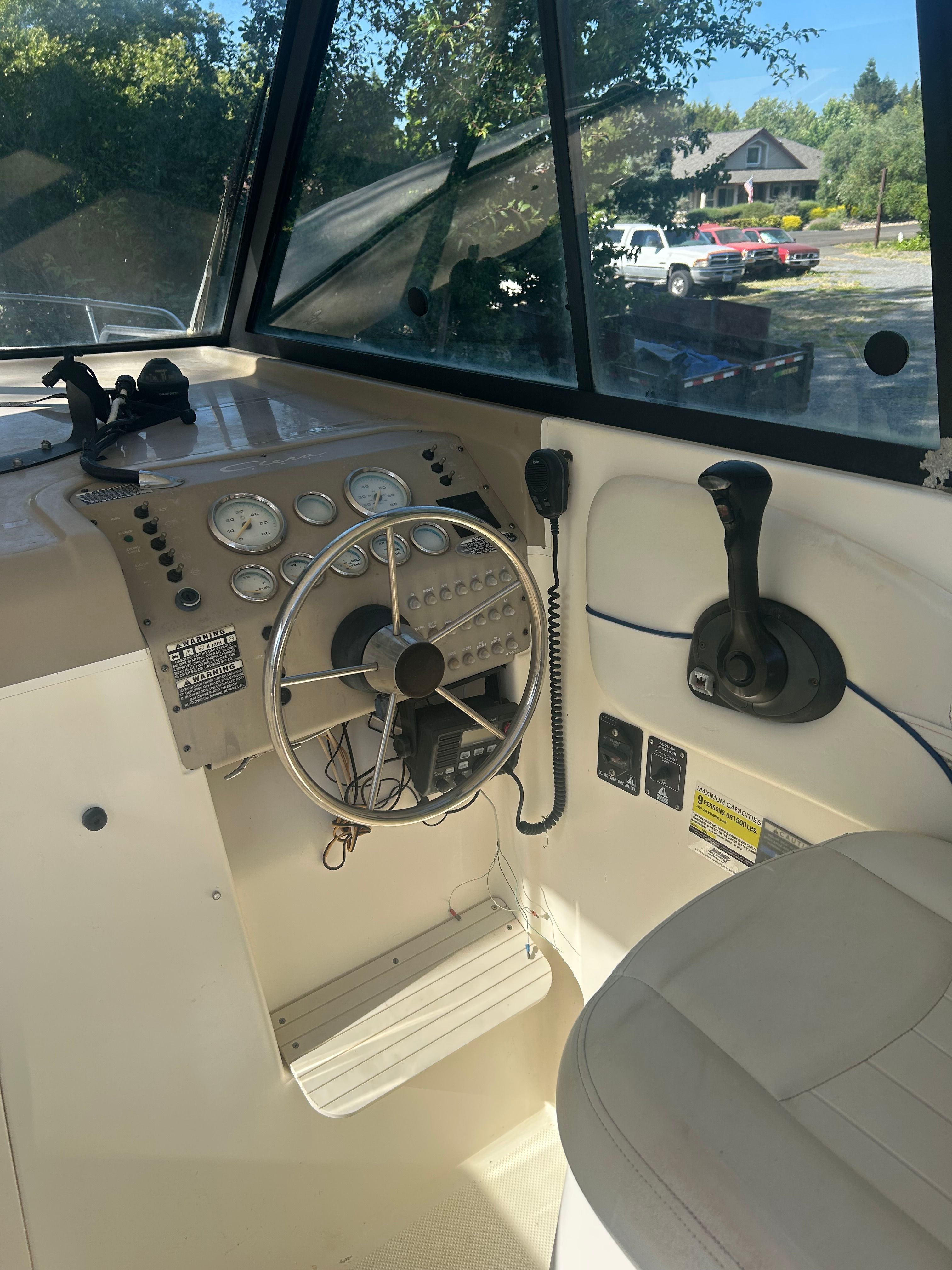 2005 Bayliner Classic 242 - 9
