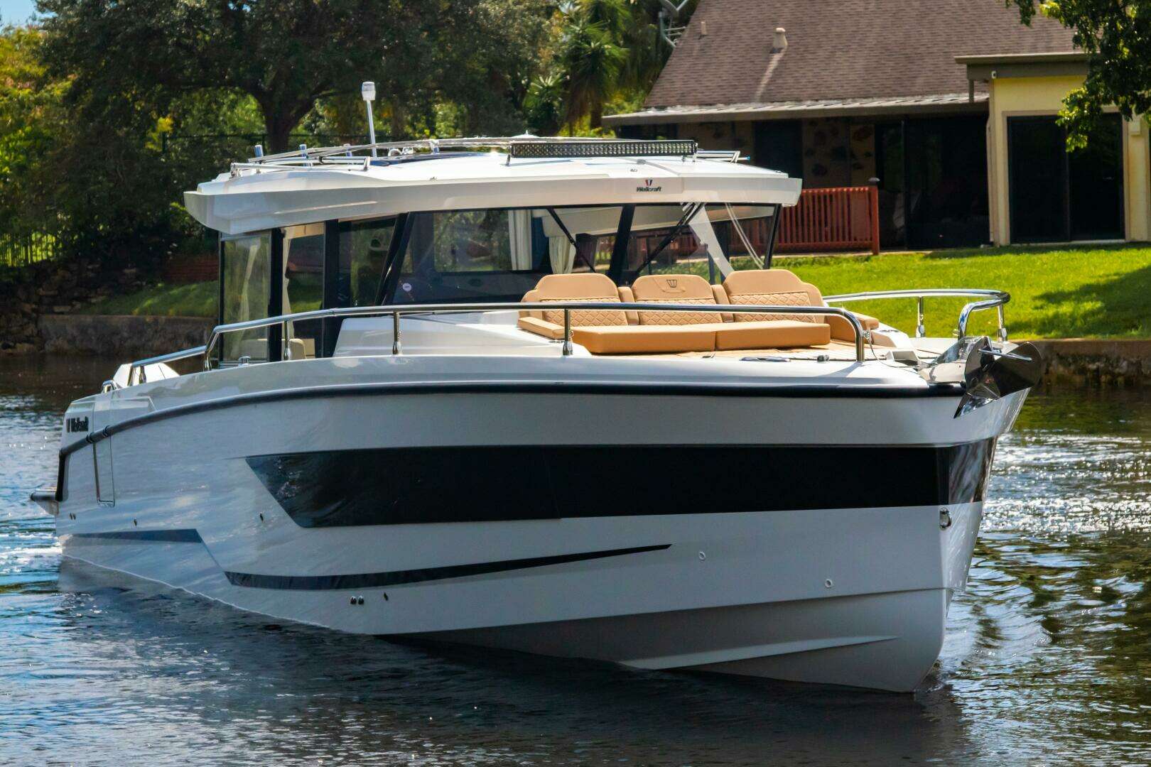 2025 Wellcraft 38 Explorer - Image 8