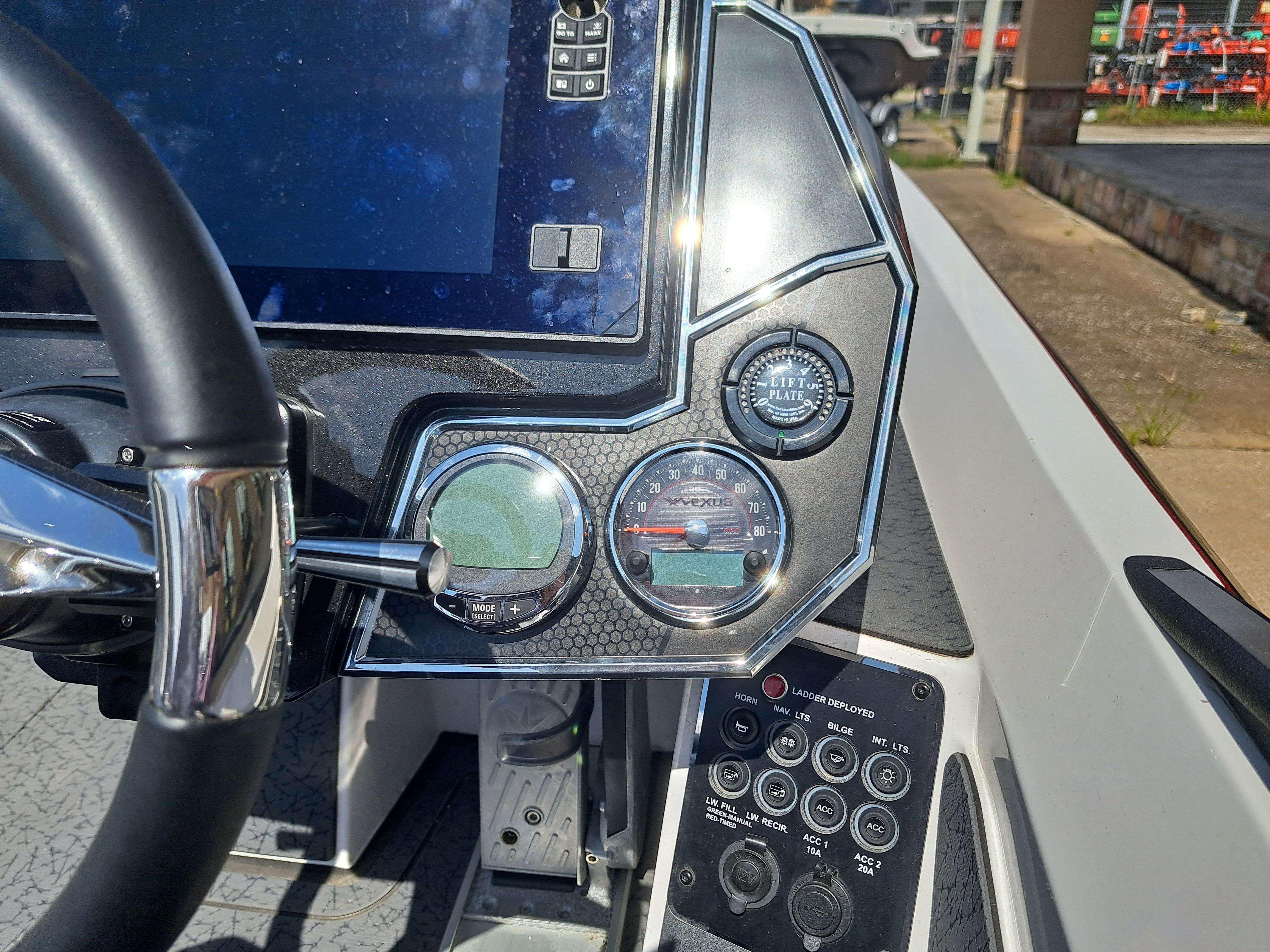2025 Vexus VXs21 - 26