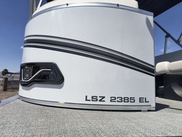2026 Avalon LSZ Elite Windshield 23 FT - 8
