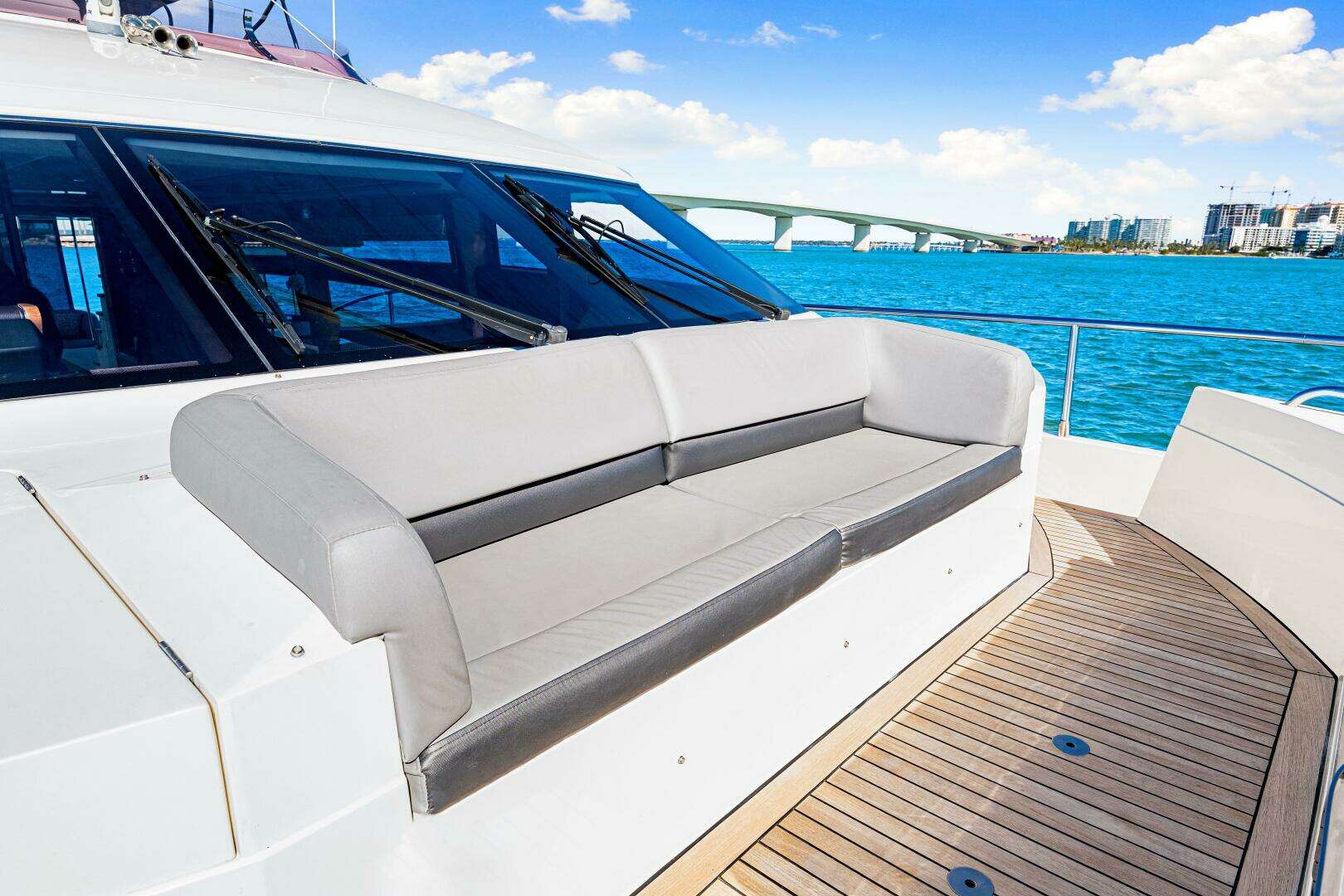 2014 Princess Y72 - Image 96