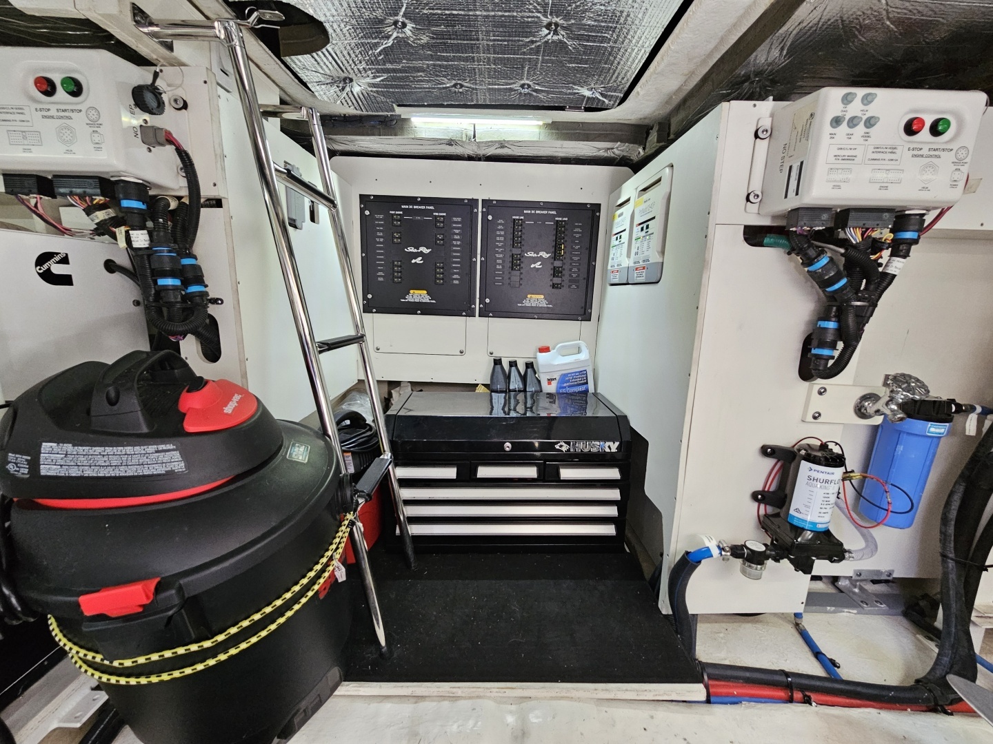 2019 Sea Ray 520 Sundancer - Image 55