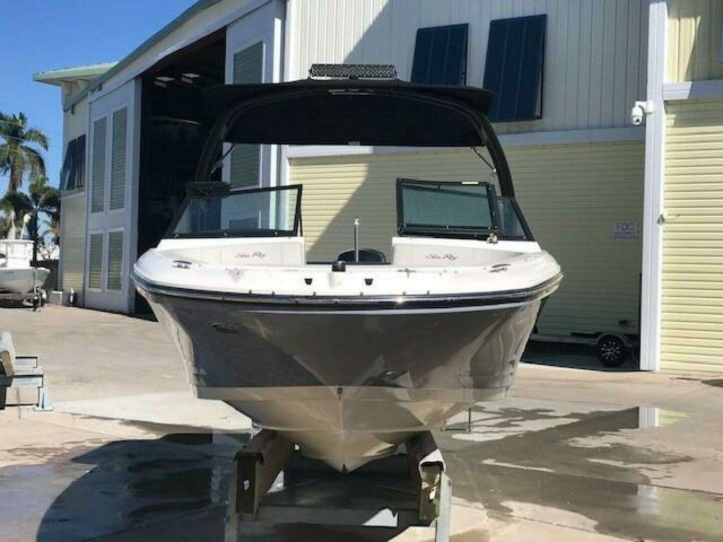 2022 Sea Ray SPX 190 OB - Image 6