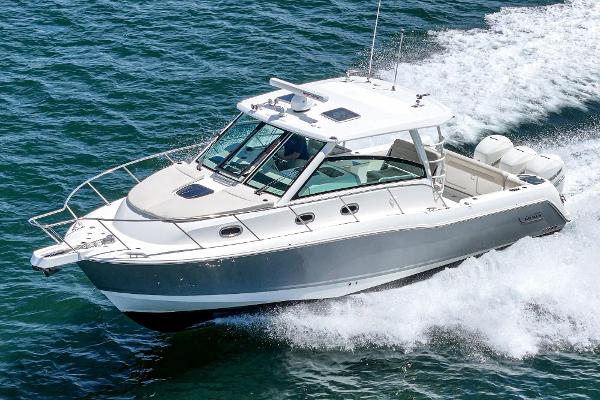 2020 Boston Whaler 345 Conquest - 66