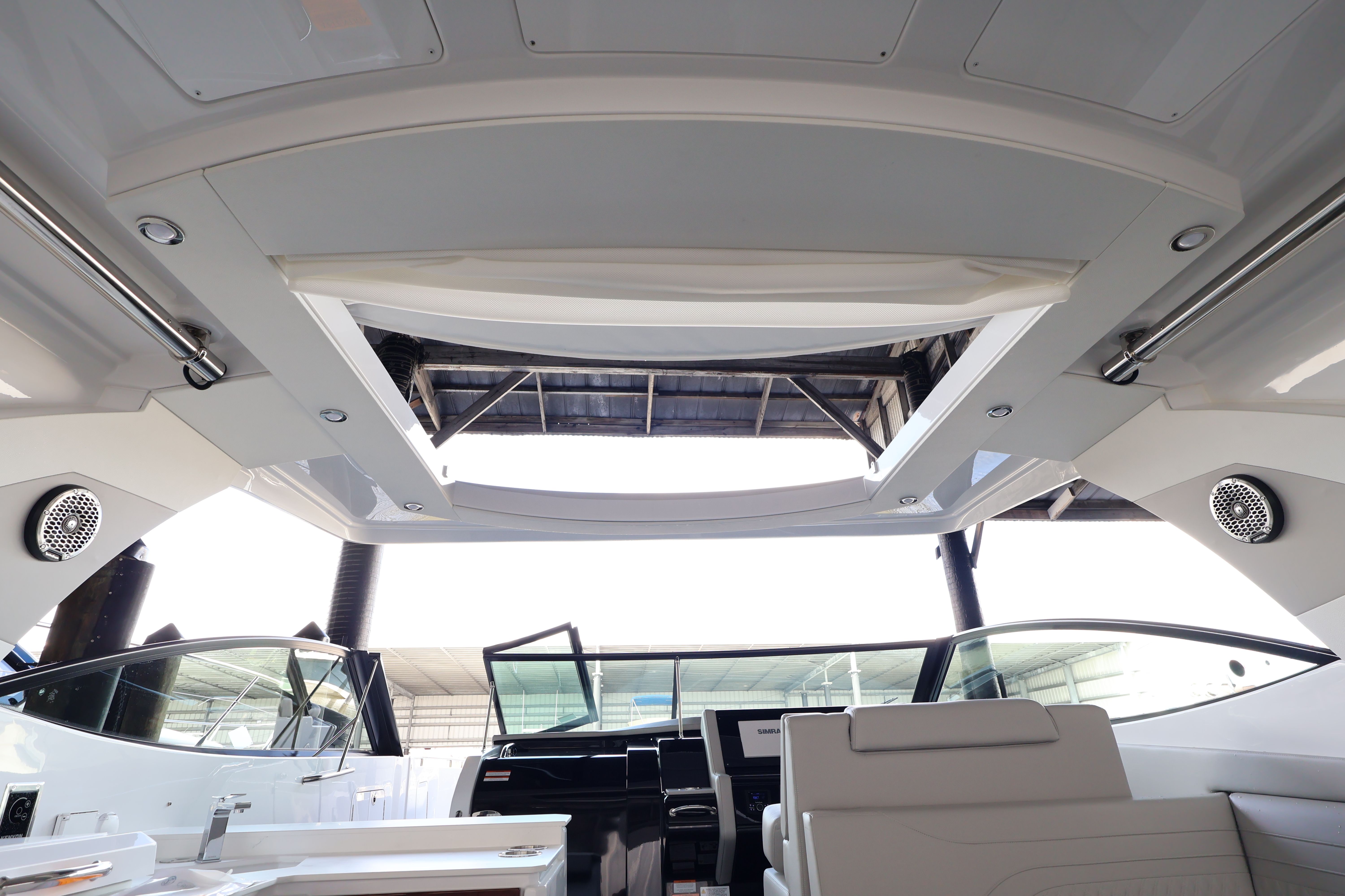 2026 Cruisers Yachts 38 GLS OB - 61