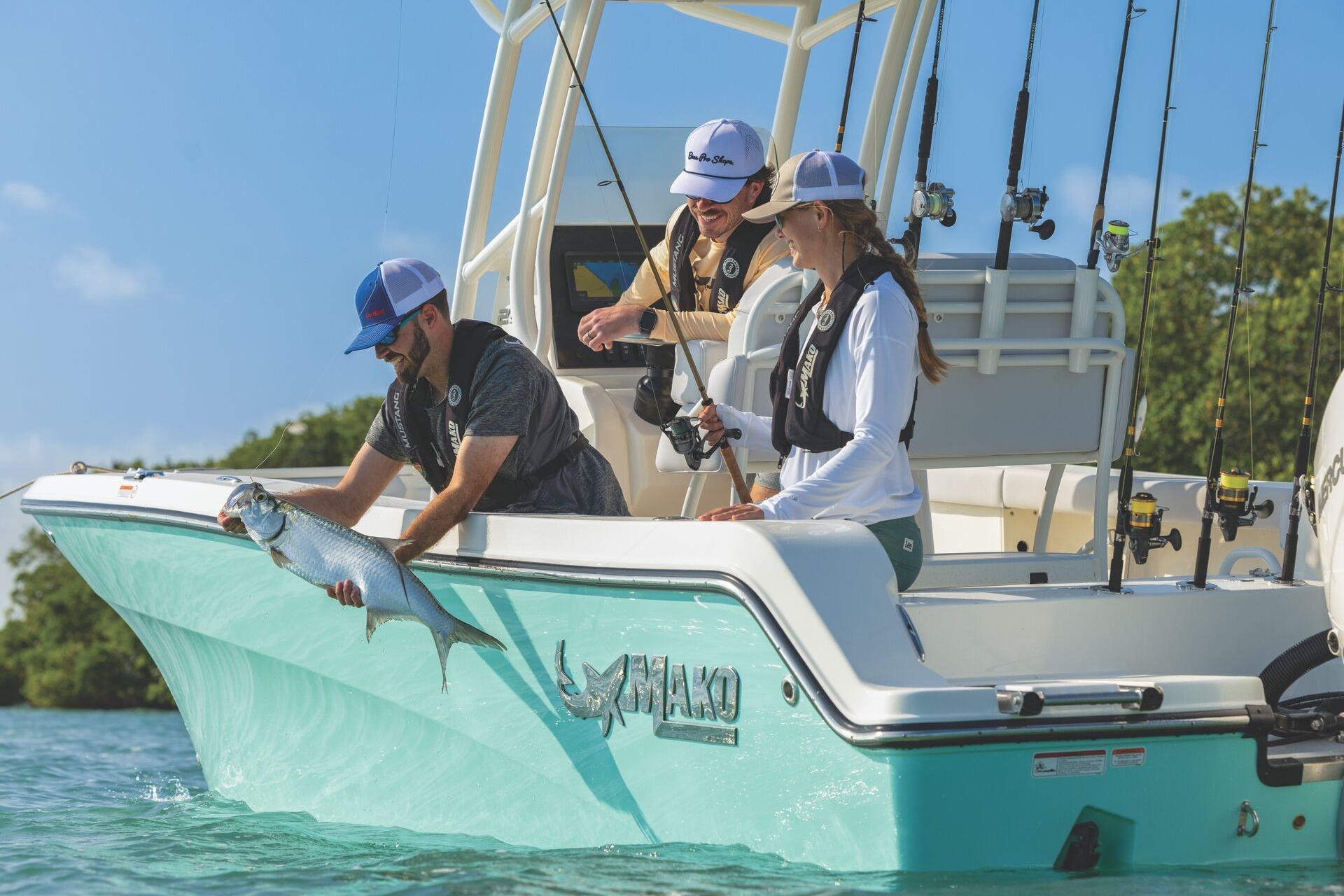 2026 Mako 226 Center Console - 43