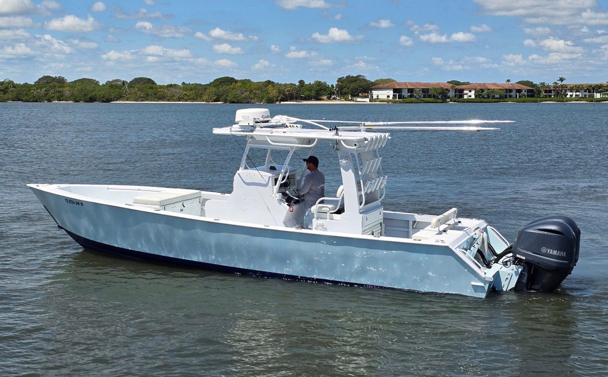 2012 Custom Custom 33 Center Console