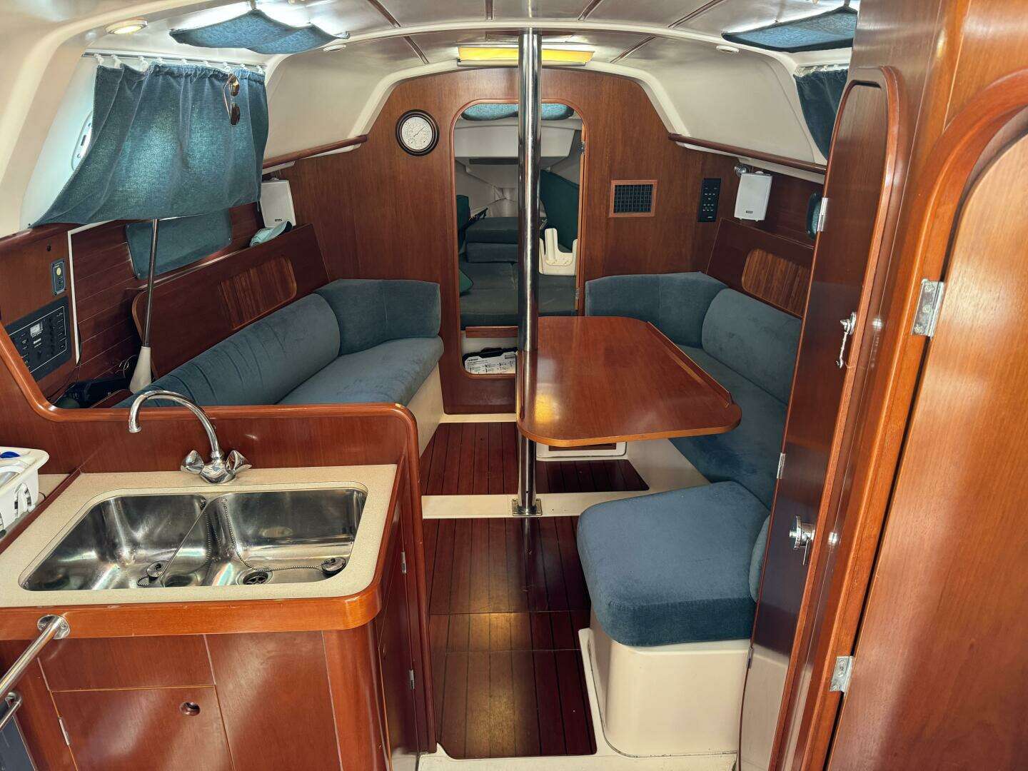 1996 Beneteau Oceanis 321 - Image 15