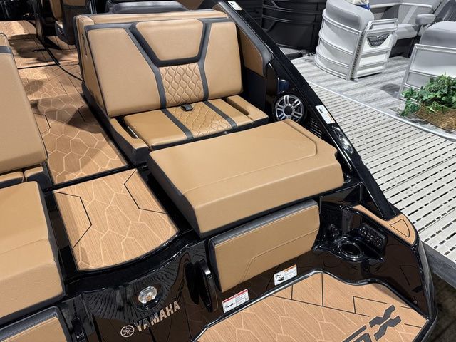 2026 Yamaha Boats 255XD - 7