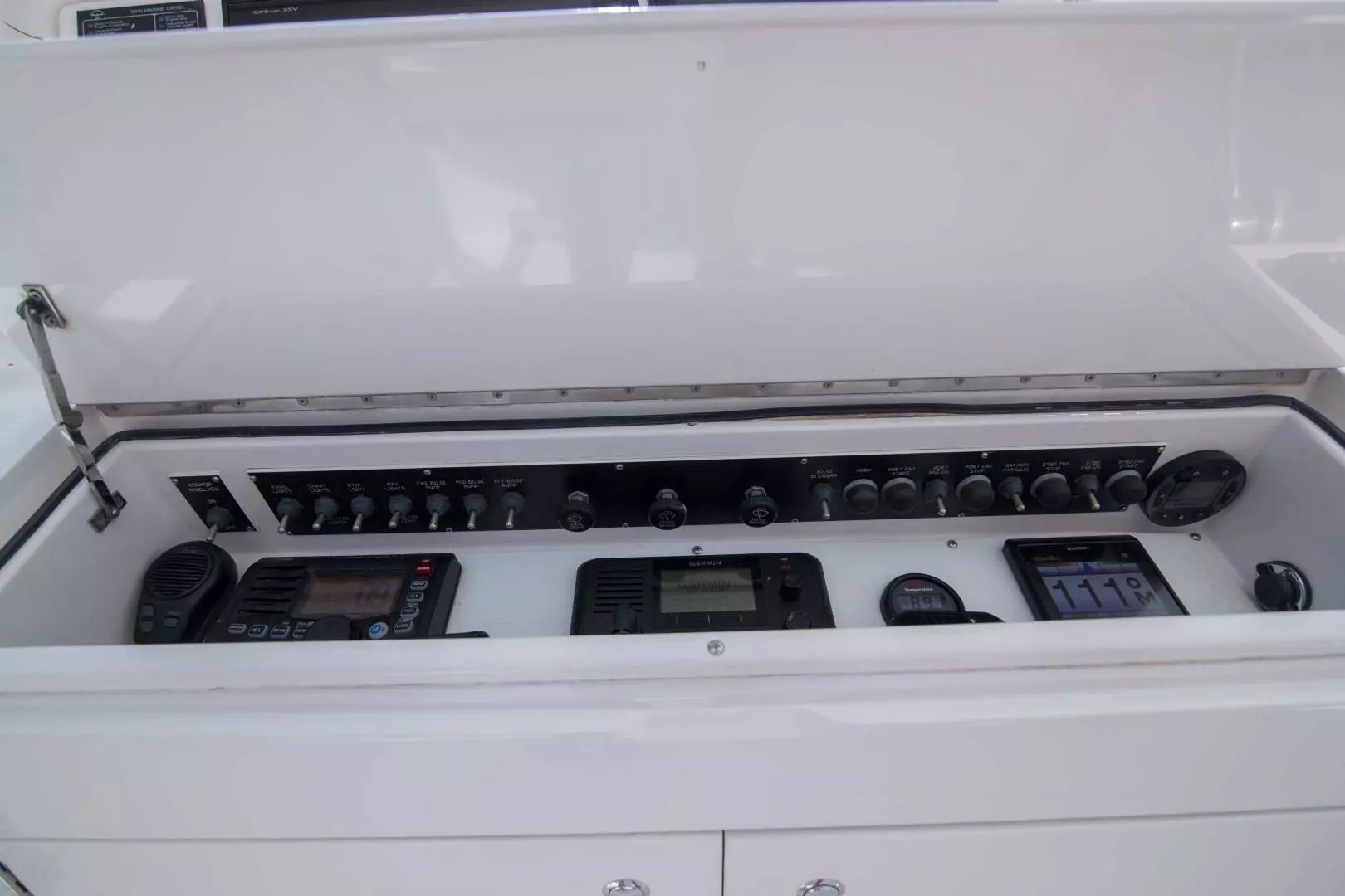 2001 Viking 50 Express - Image 30