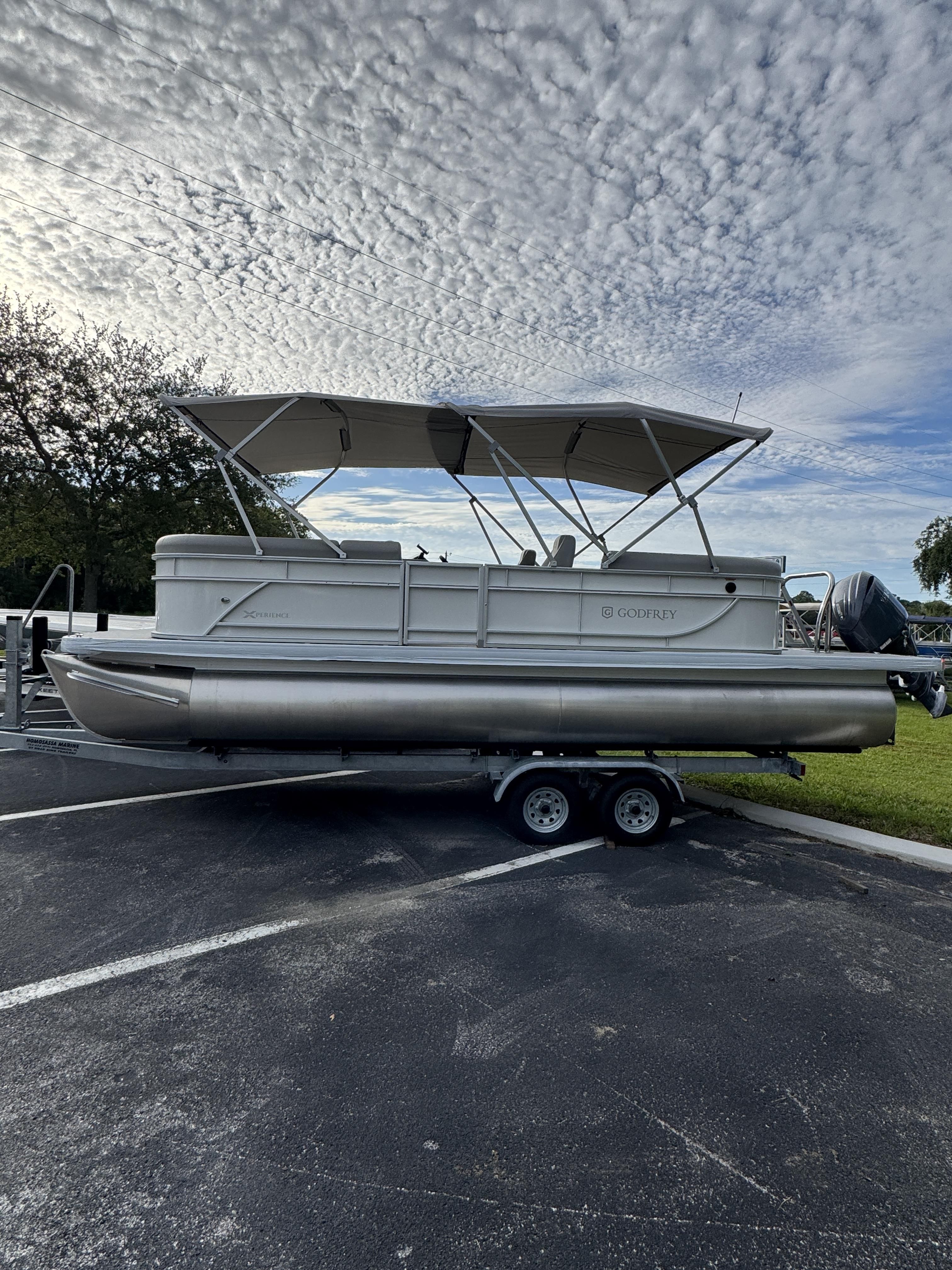 2026 Sweetwater Xperience Split Bench SW 2286 SBX Tri Toon - 12