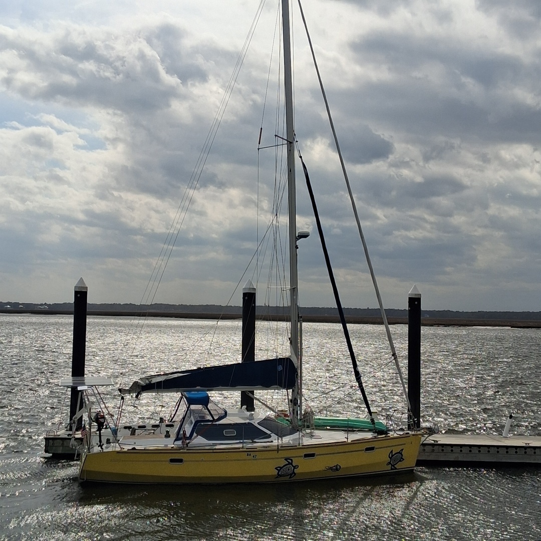2009 RM Yachts RM1050 - Image 3