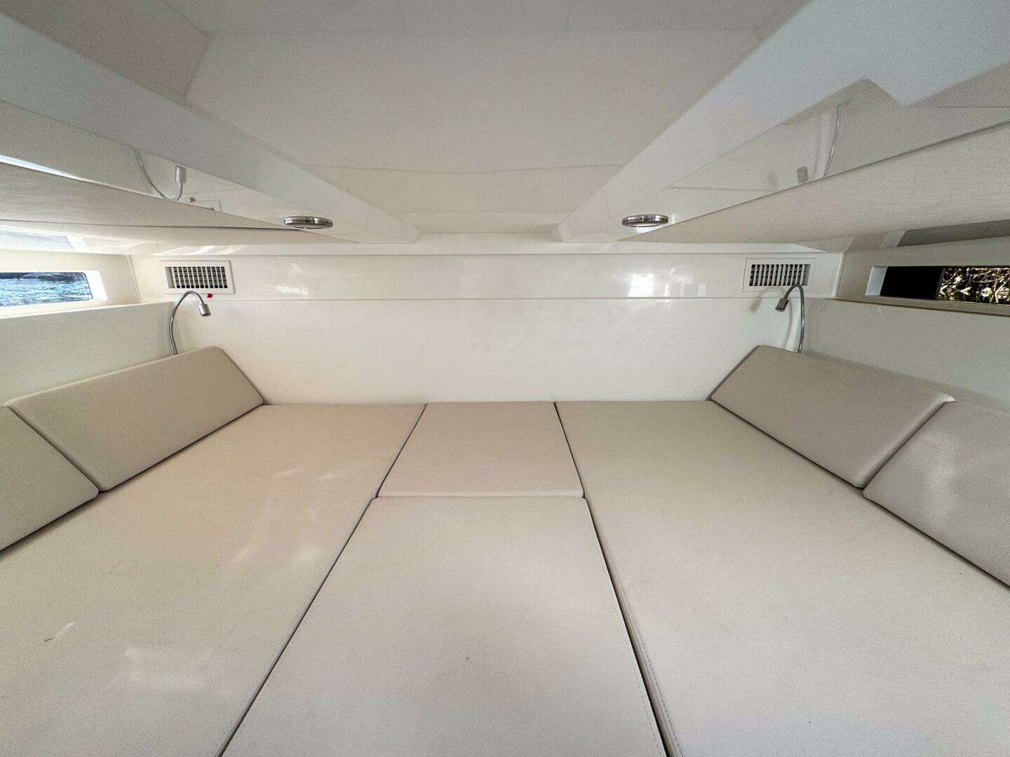 2026 De Antonio Yachts D32 - Image 30