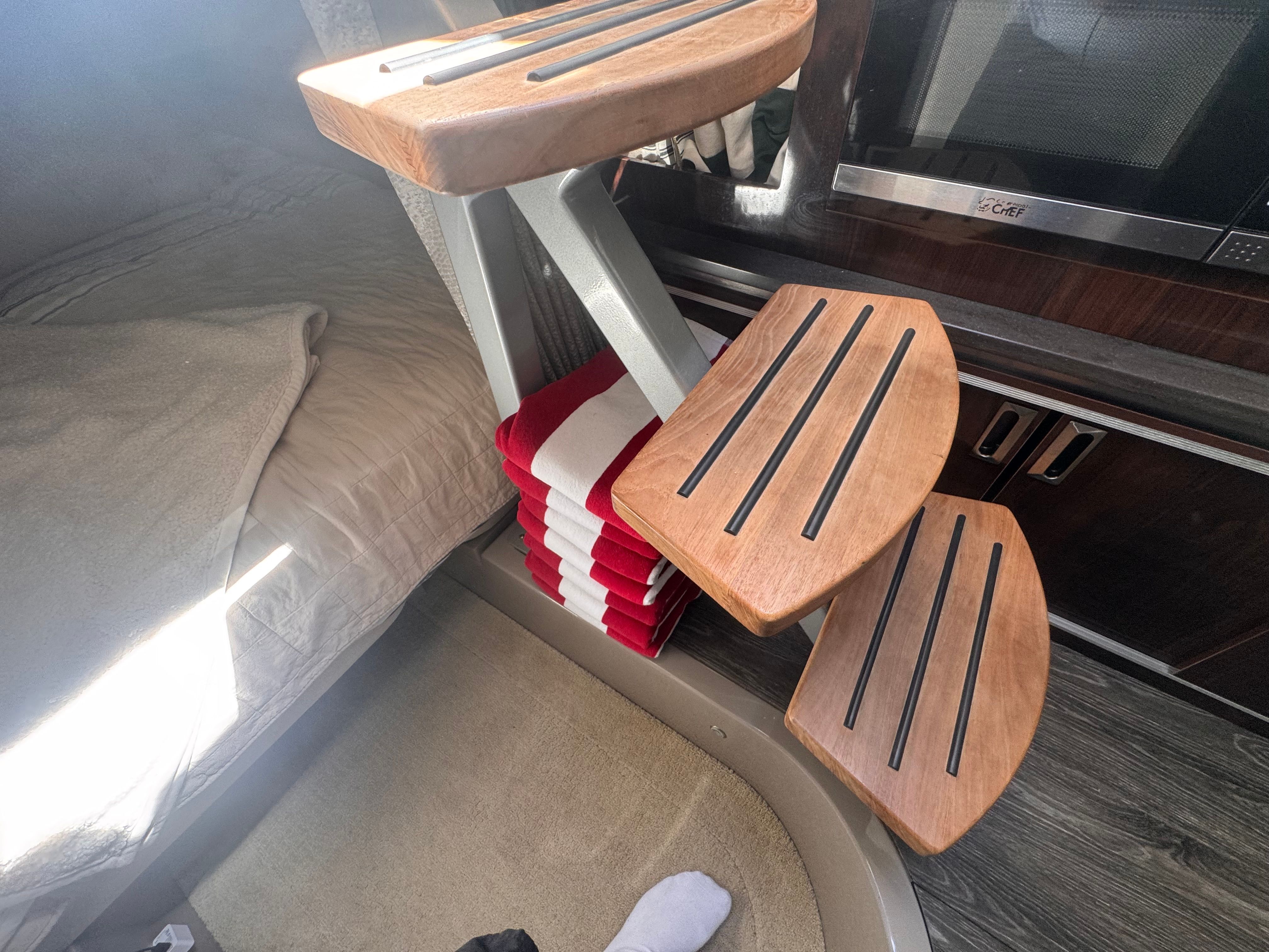 2019 Sea Ray Sundancer 320 - 21