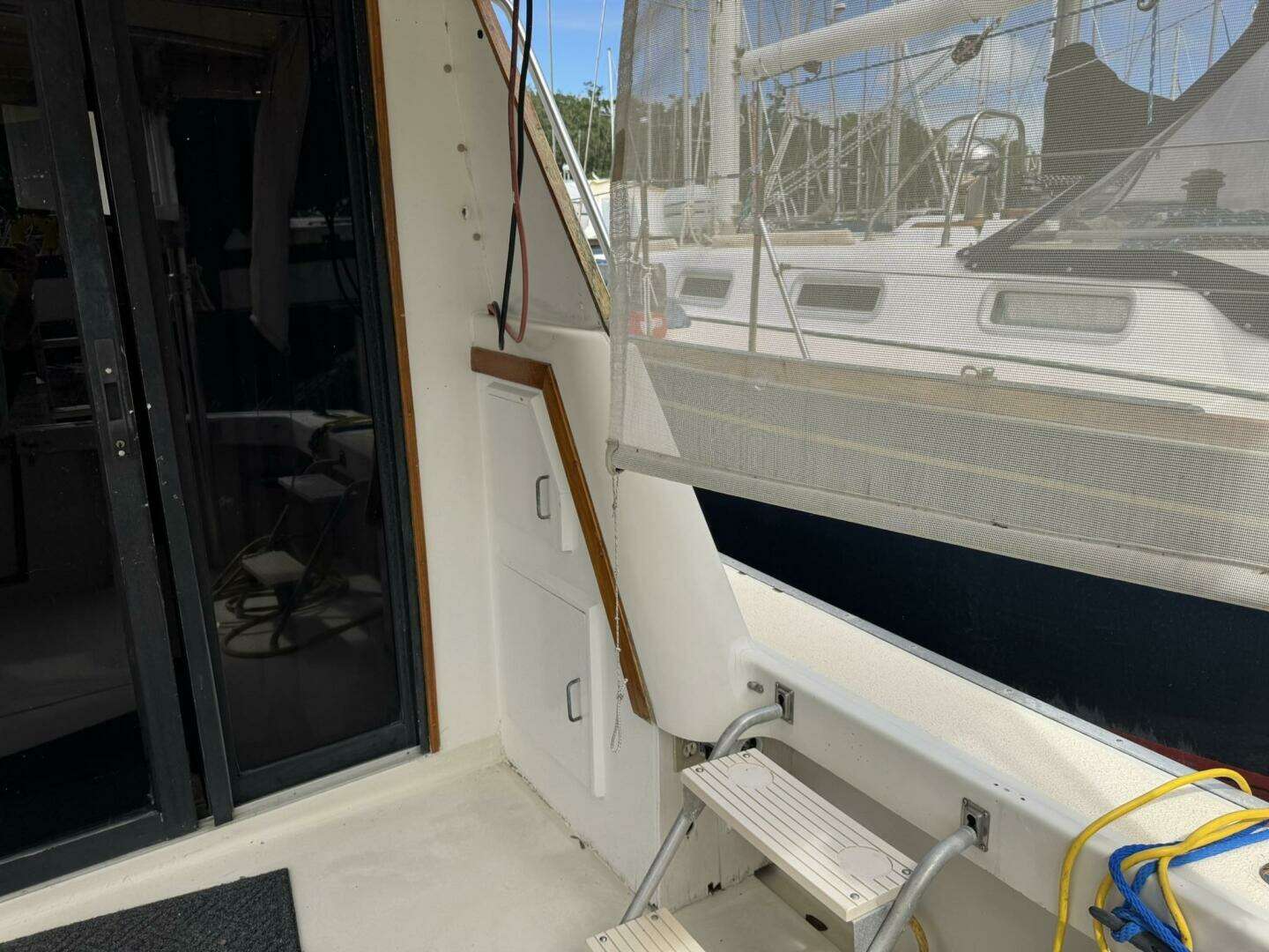 1984 Mainship 34 MK 111 - Image 10