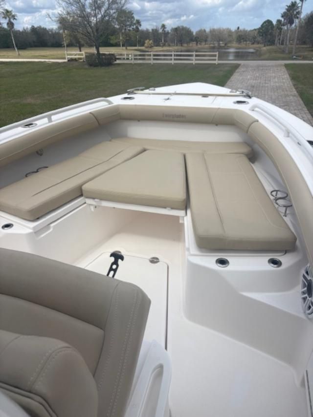2022 Everglades 253 Center Console - 12
