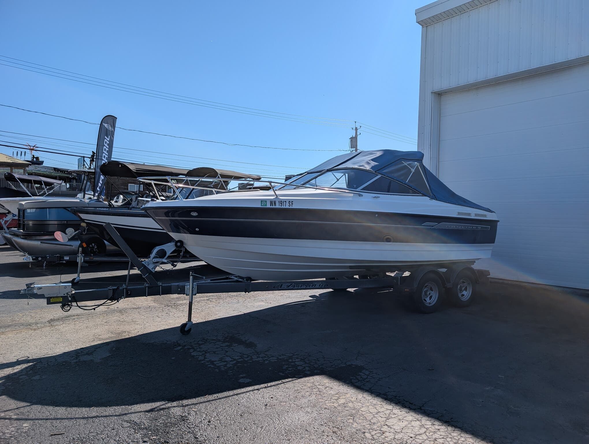 2006 Bayliner Capri Cuddy - 2