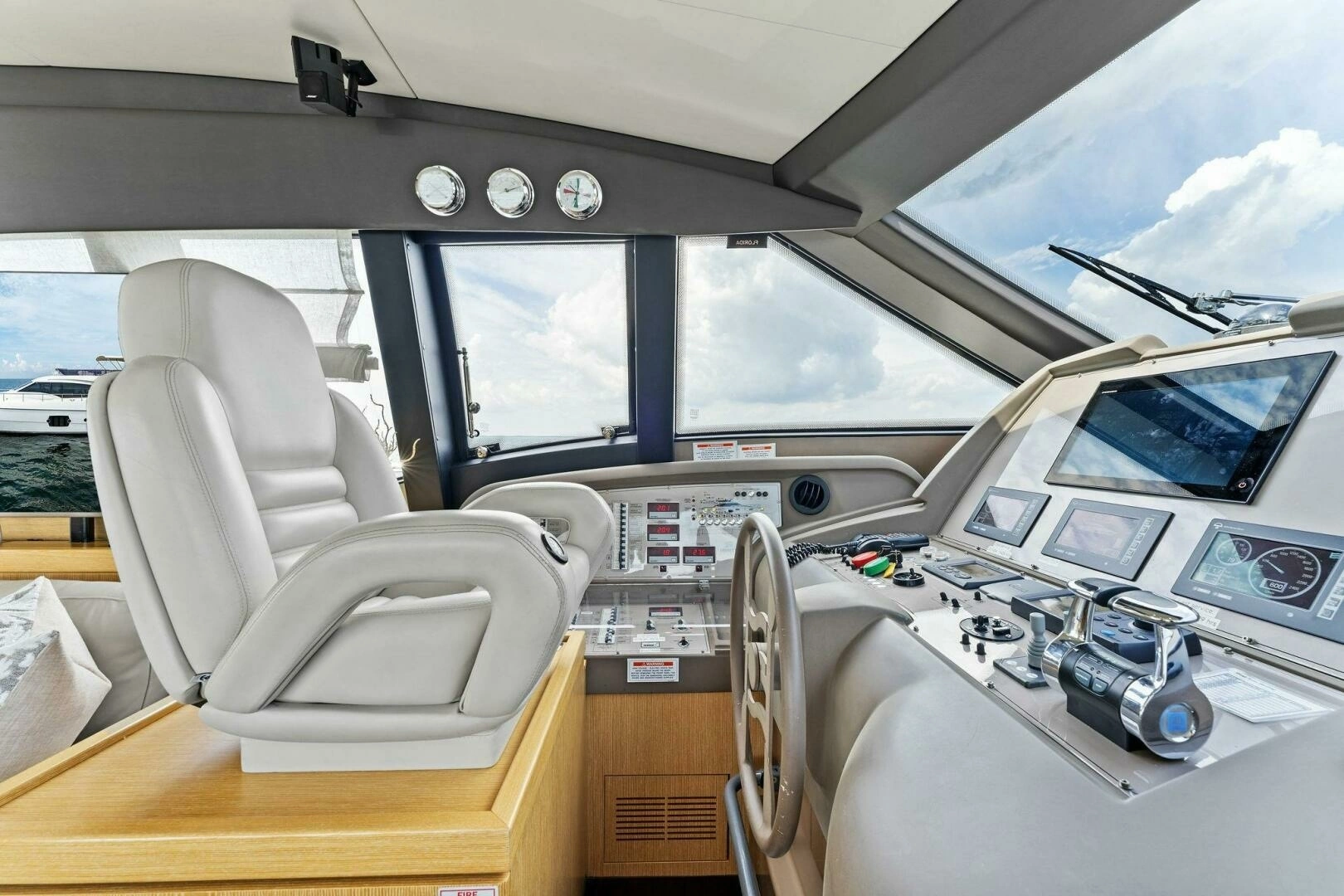 2013 Ferretti Yachts 620 - Image 20