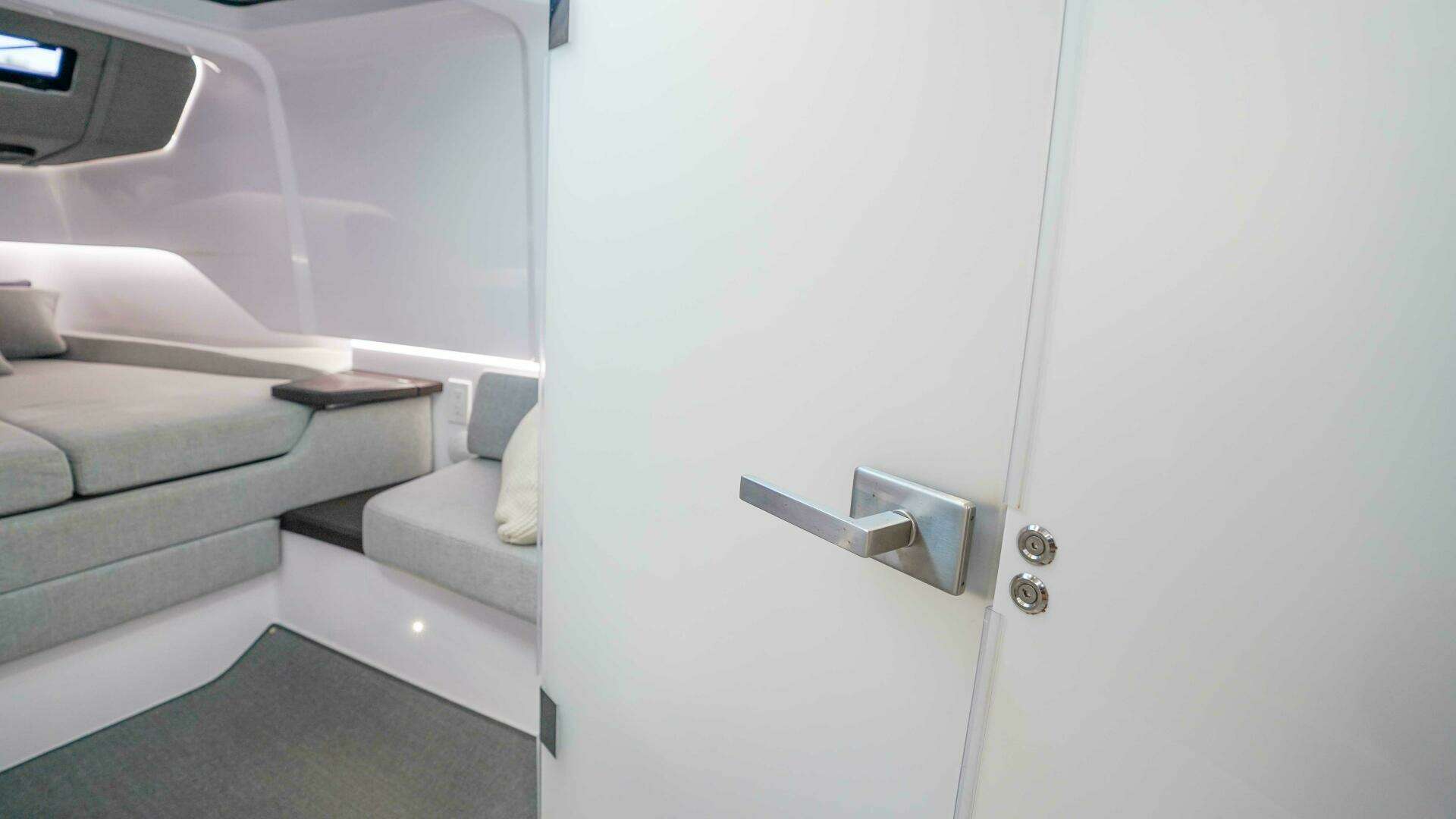 2024 Axopar 37 XC Cross Cabin - Image 31