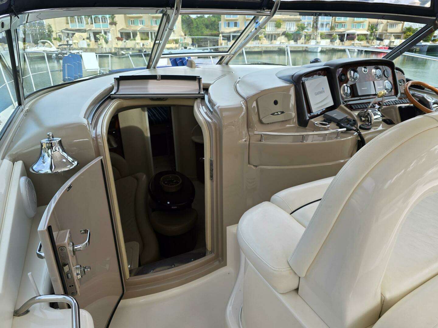 2004 Sea Ray 455 - Image 6