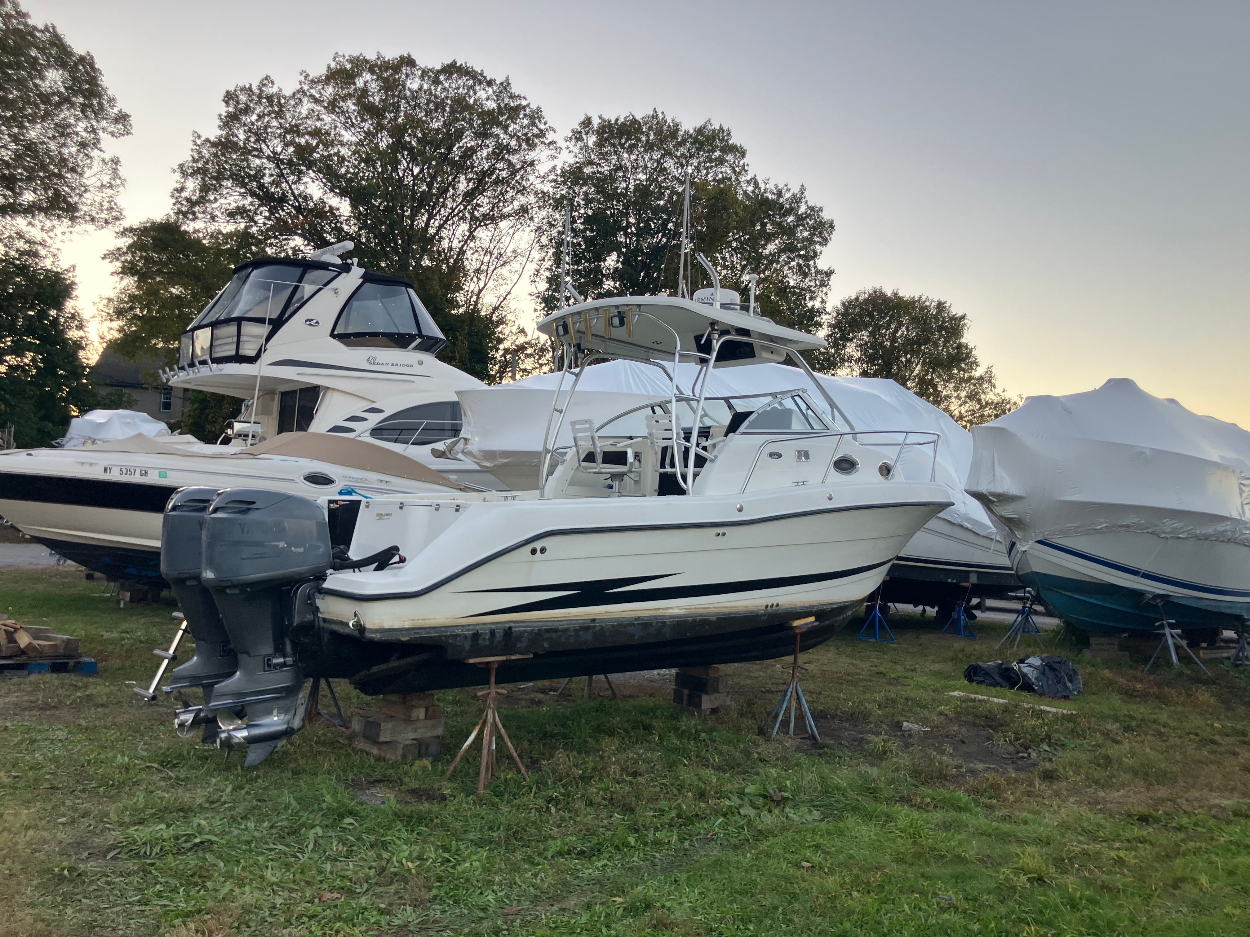 2002 Hydra-Sports Vector 2600 WA