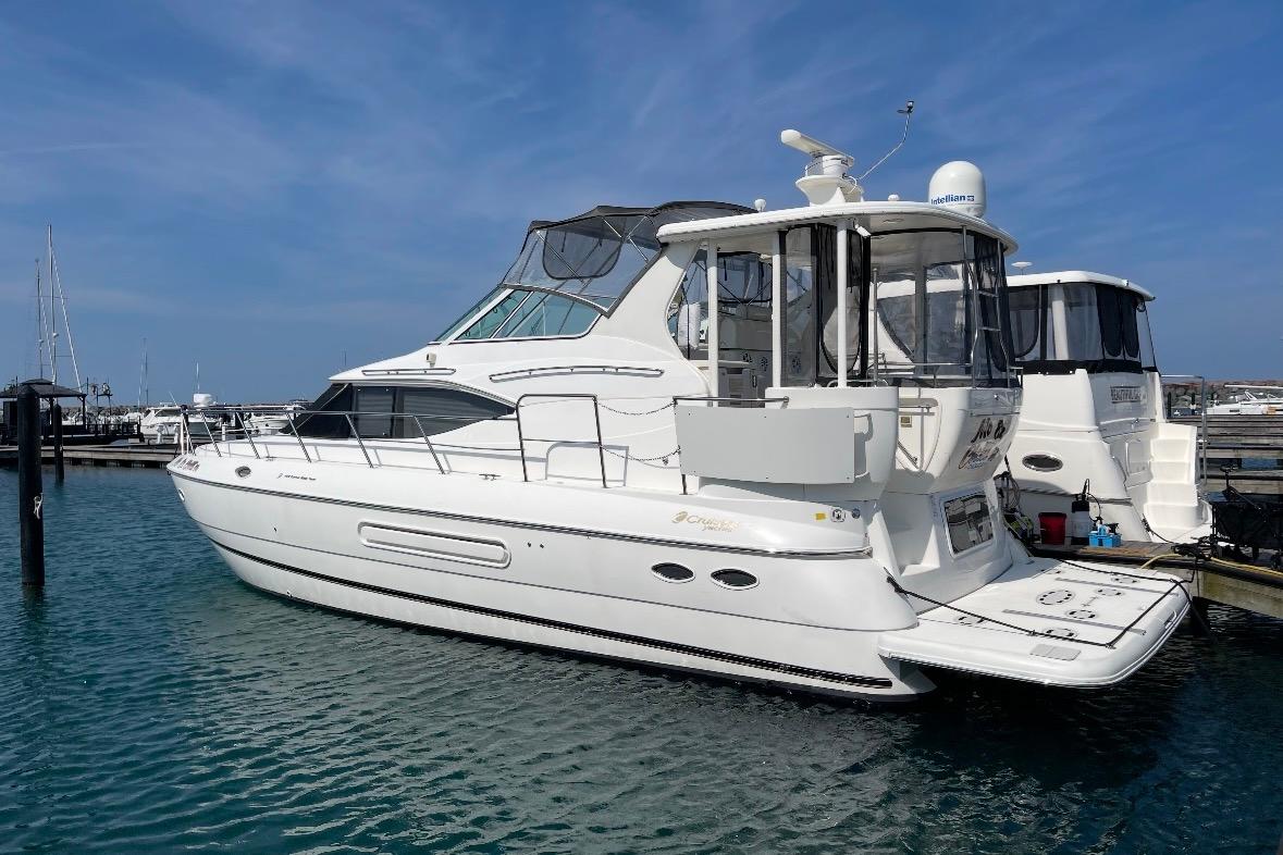 2003 Cruisers Yachts 4450 Express Motoryacht