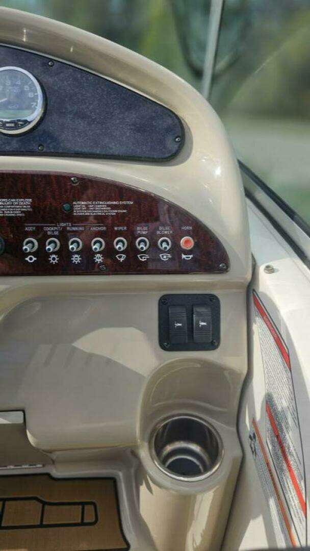 2008 Sea Ray 240 Sundancer - Image 8