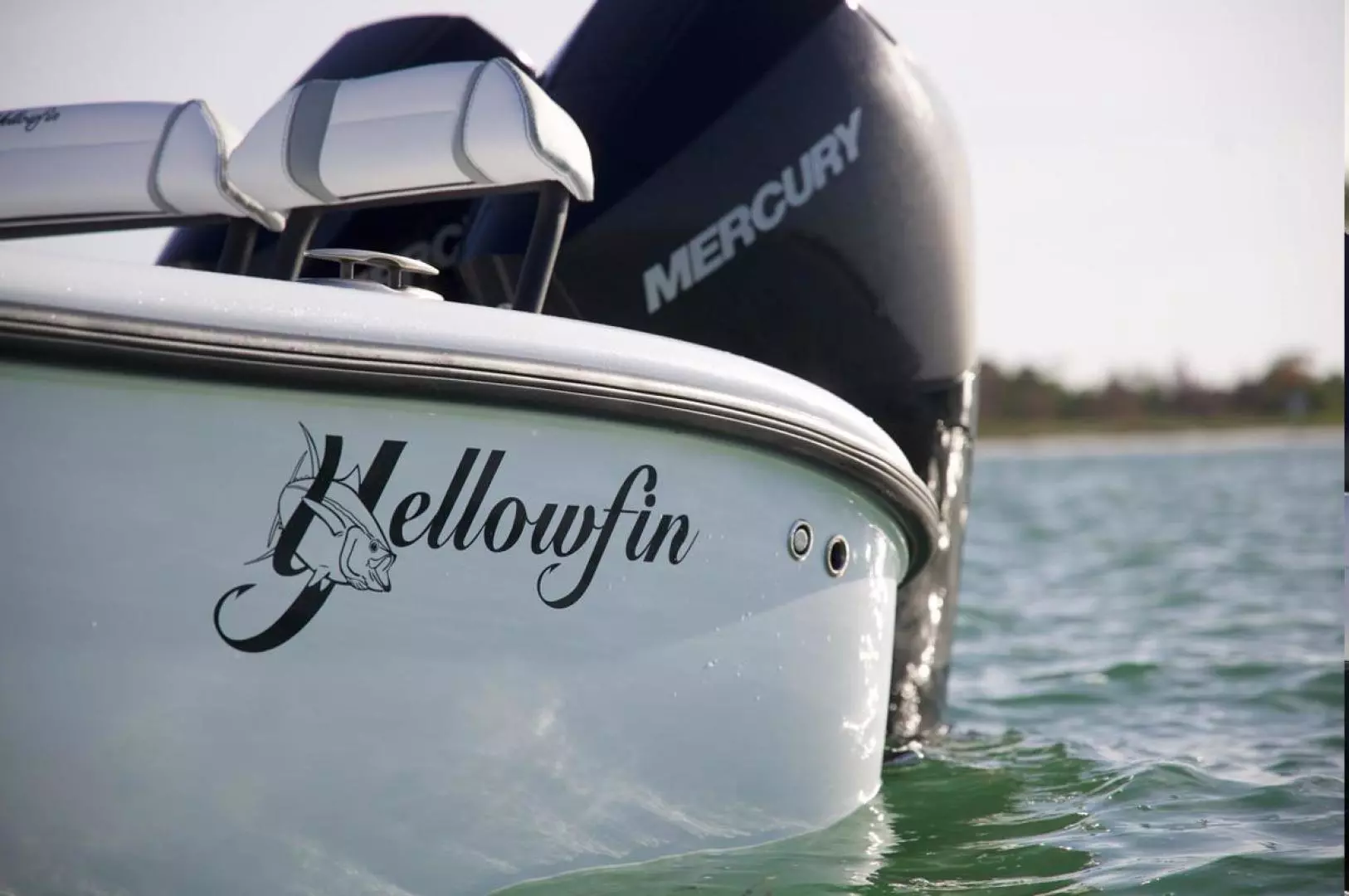 2026 Yellowfin 26 Hybrid - Image 3