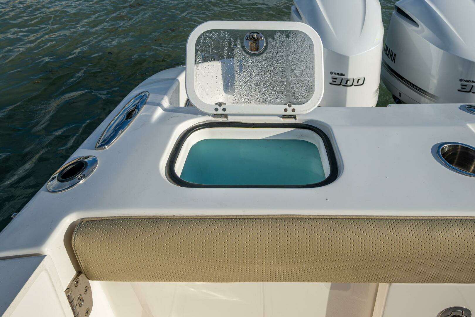 2019 Pursuit 365DC - Image 31
