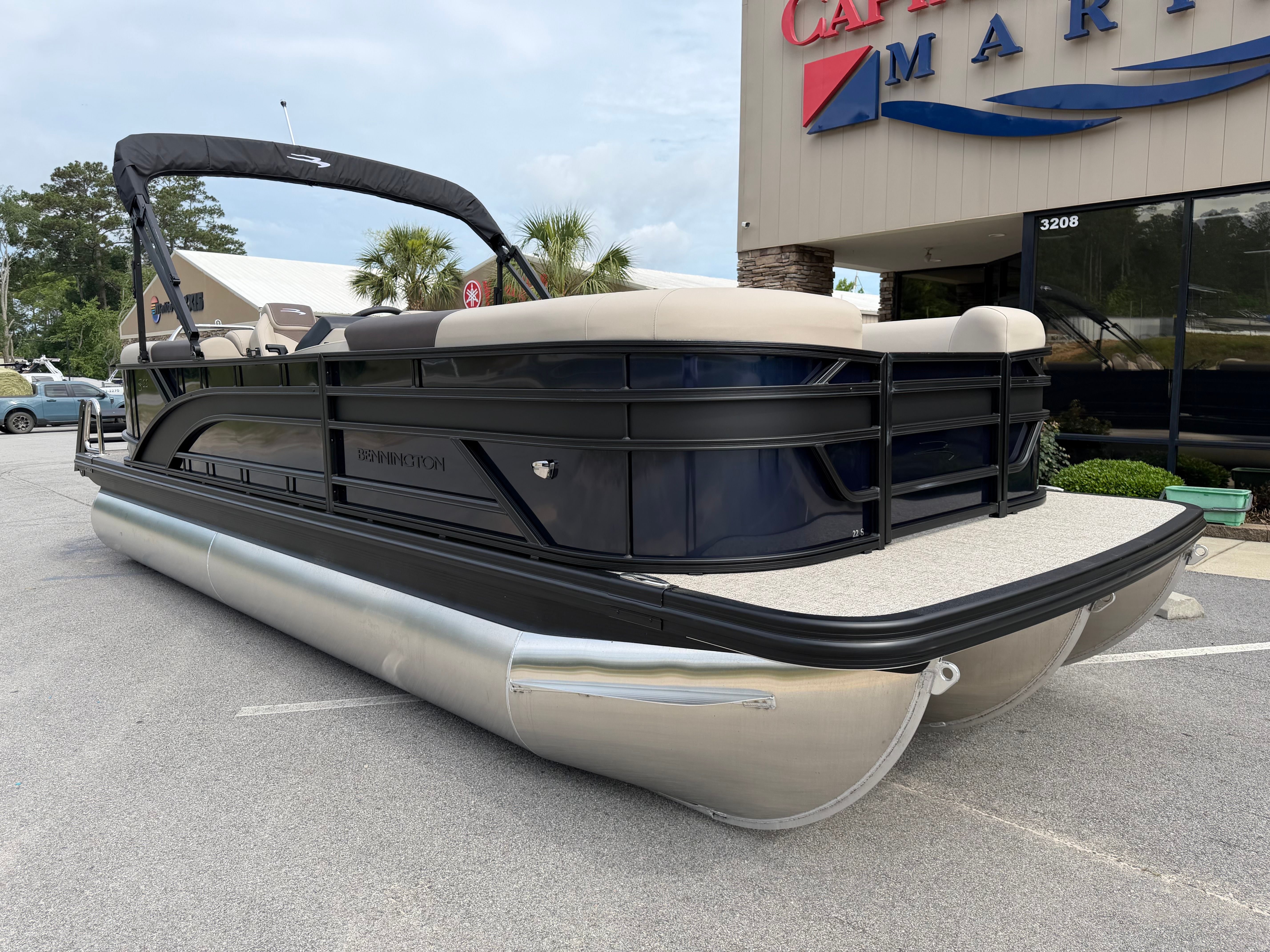 2026 BENNINGTON 22 SSR - Image 3