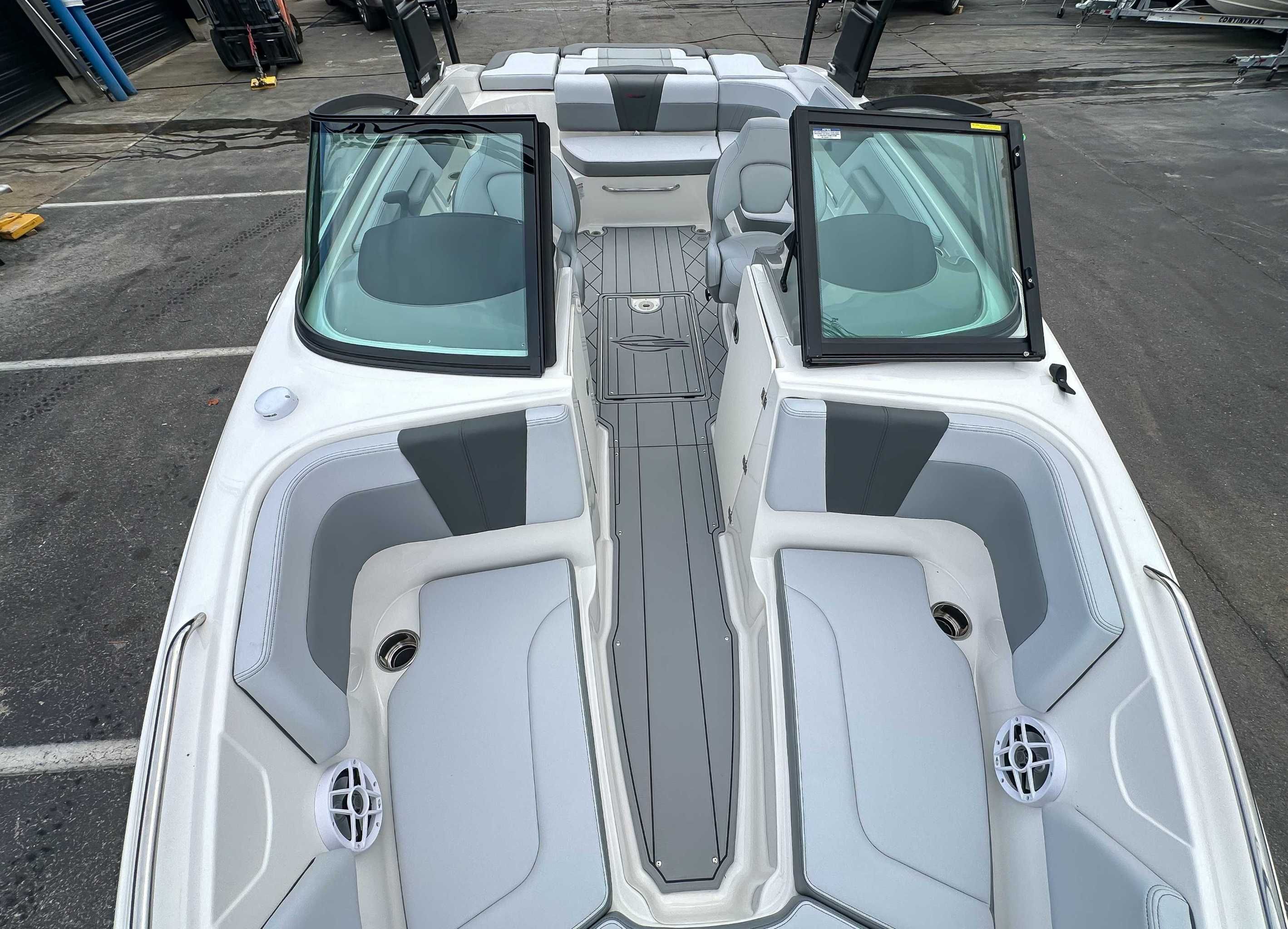 2026 Chaparral GTS 3 - 14