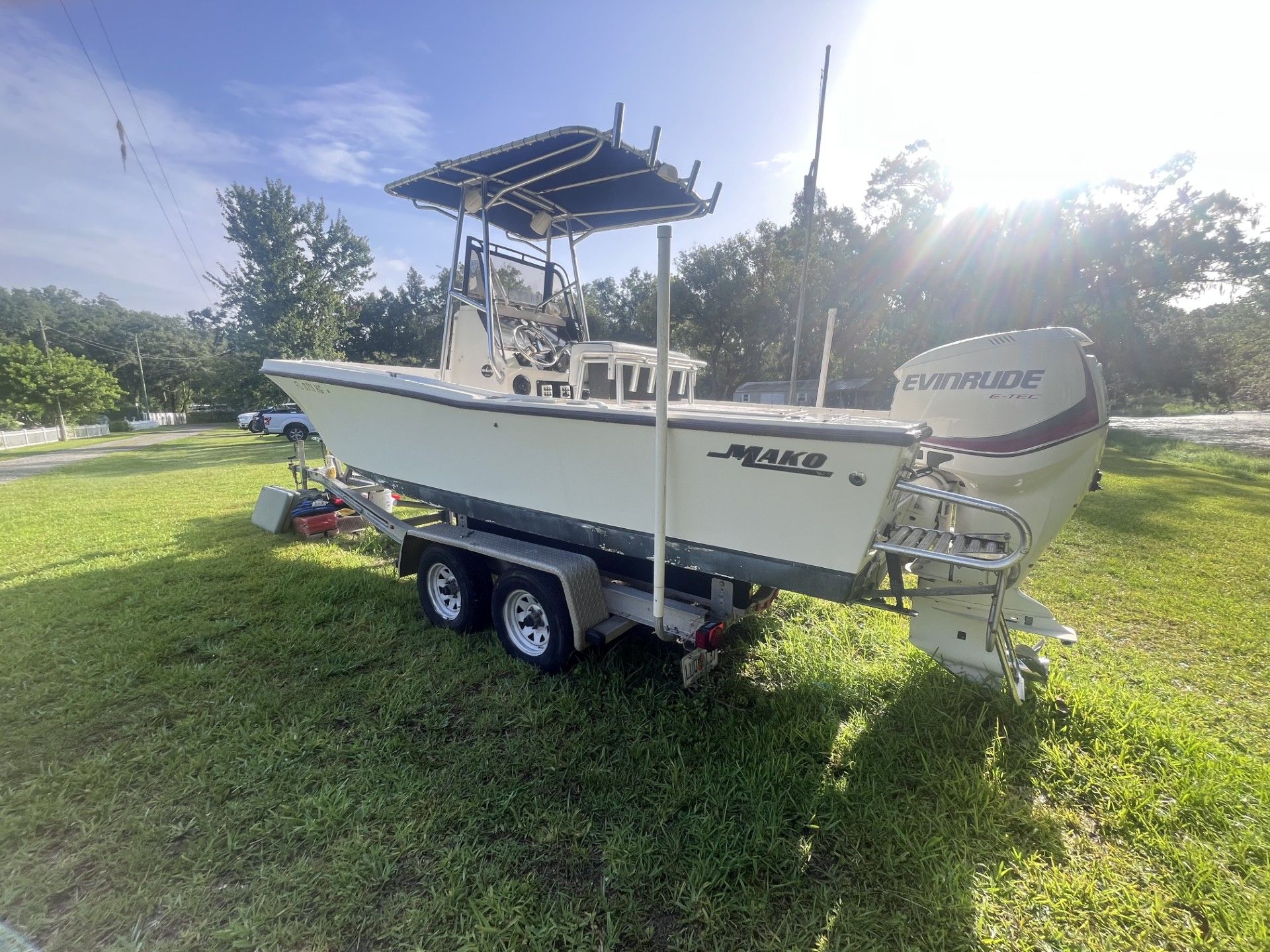 1991 Mako 231 Center Console - 2
