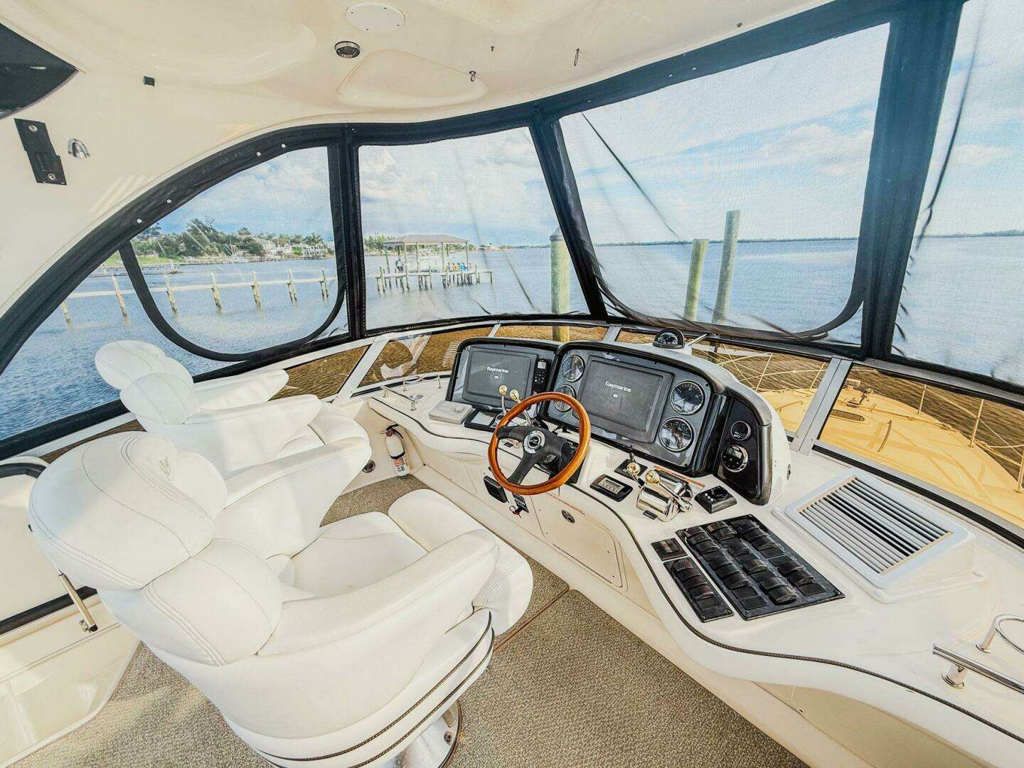 2008 Sea Ray 44 Sedan Bridge - Image 3