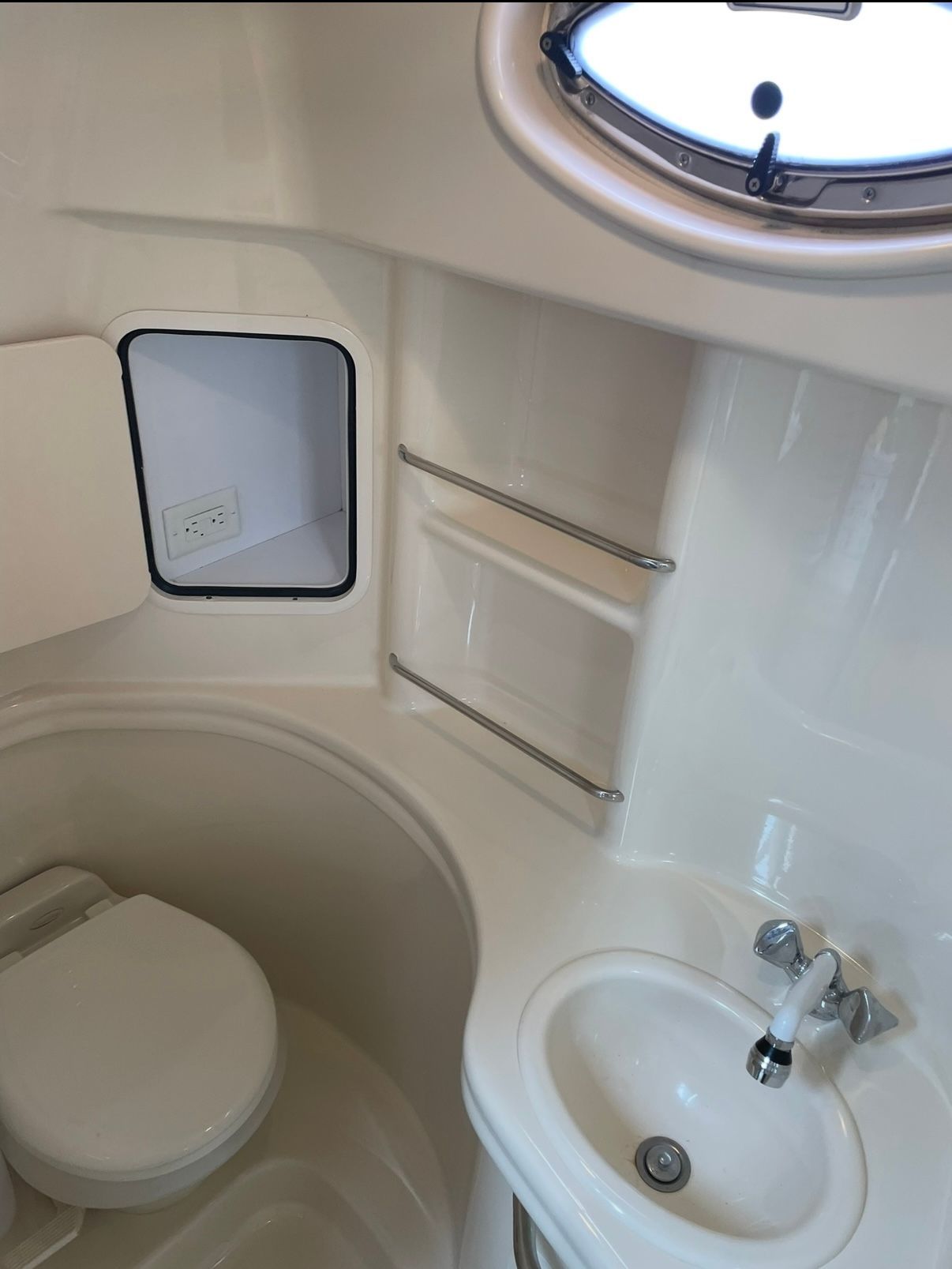 2004 Sea Ray 300 Sundancer - 16