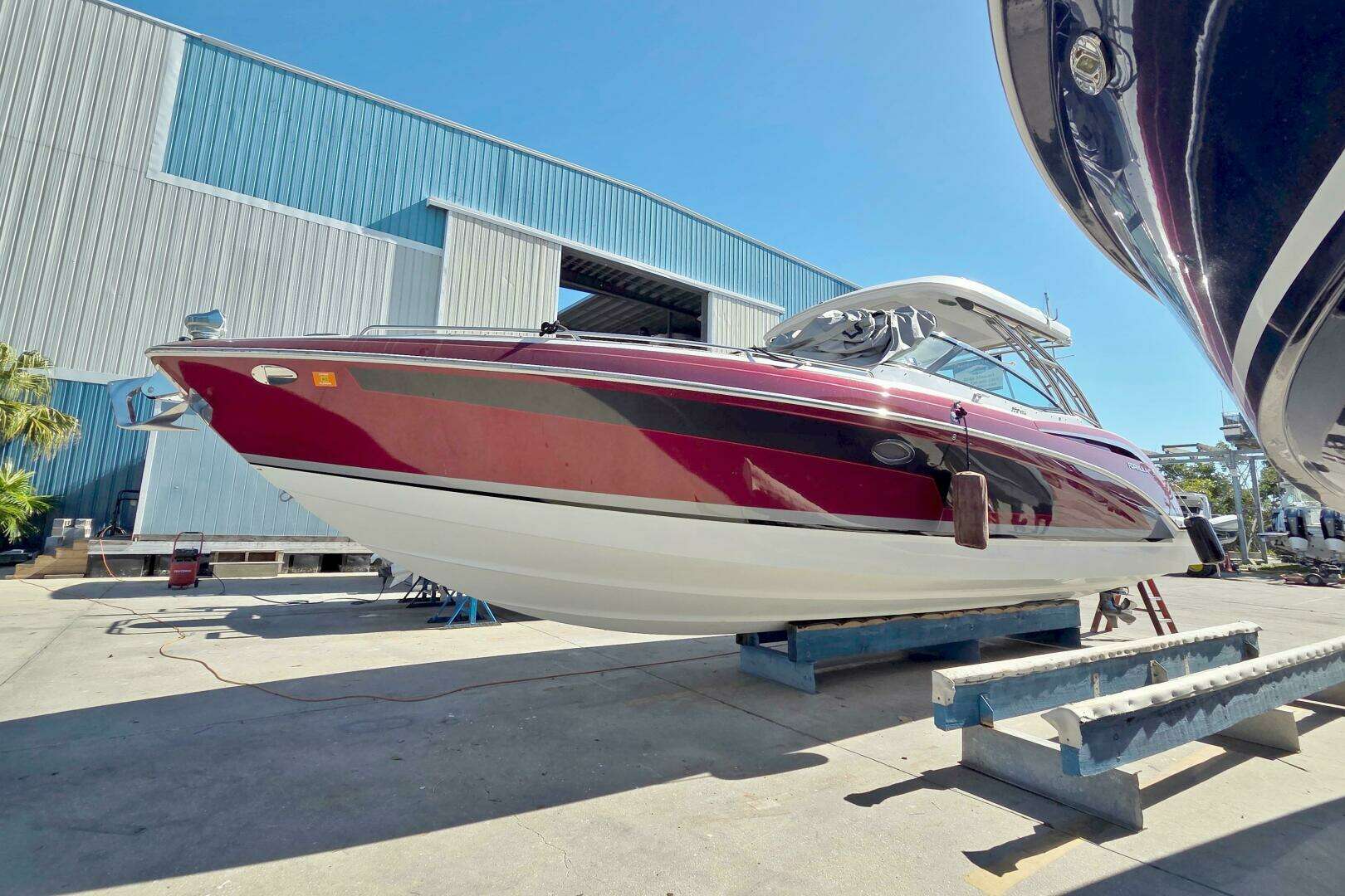 2015 Formula 350 Crossover Bowrider - Image 3