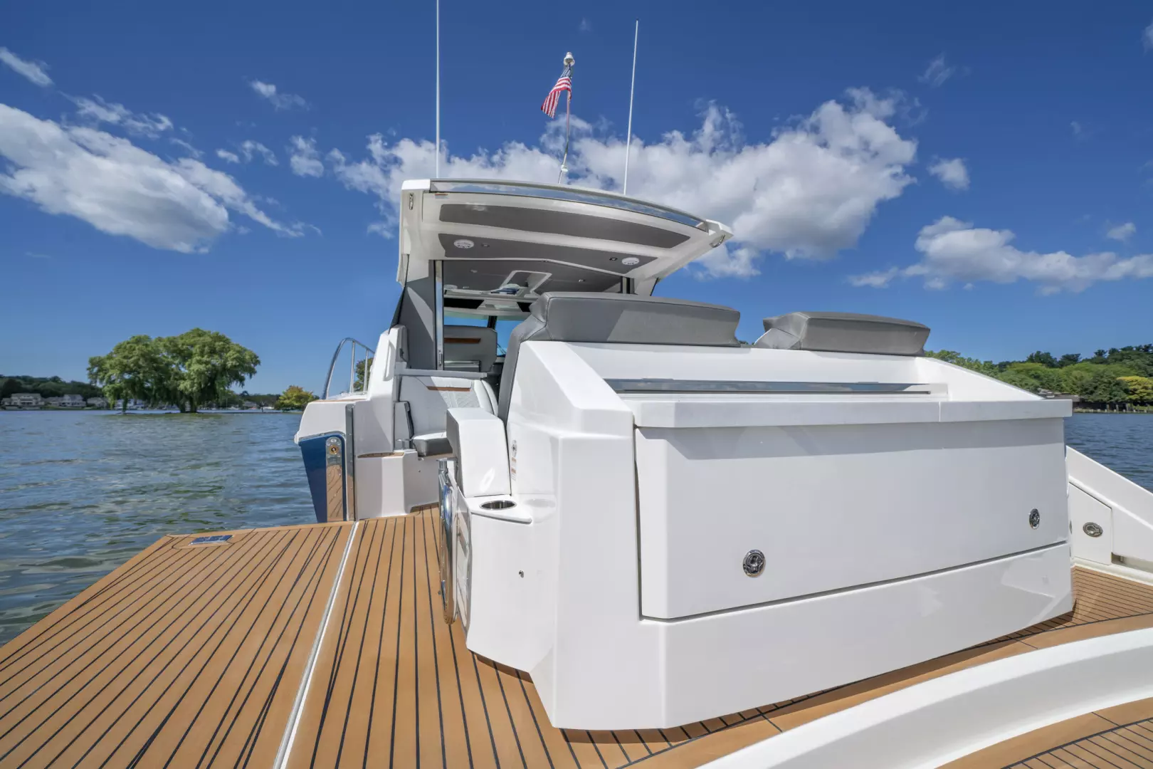 2021 Tiara Sport 43LE - Image 27