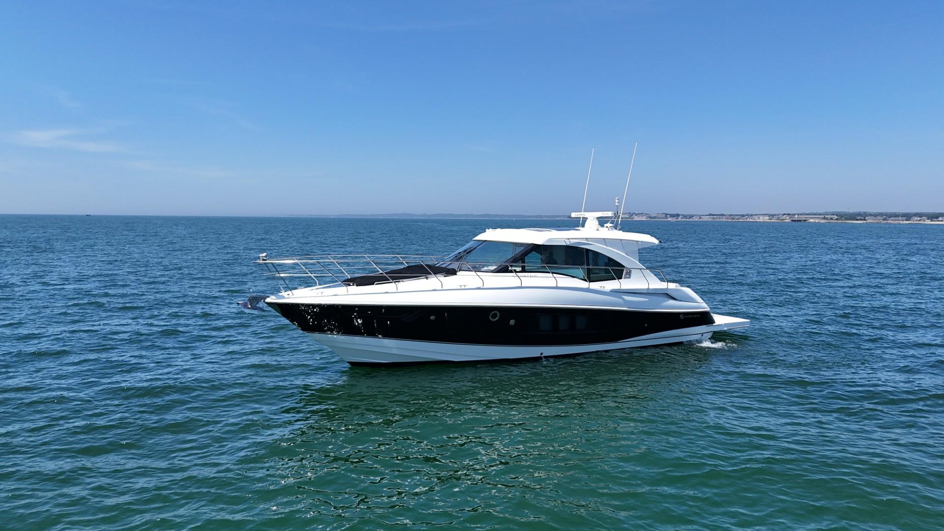2015 Cruisers Yachts 45 Cantius