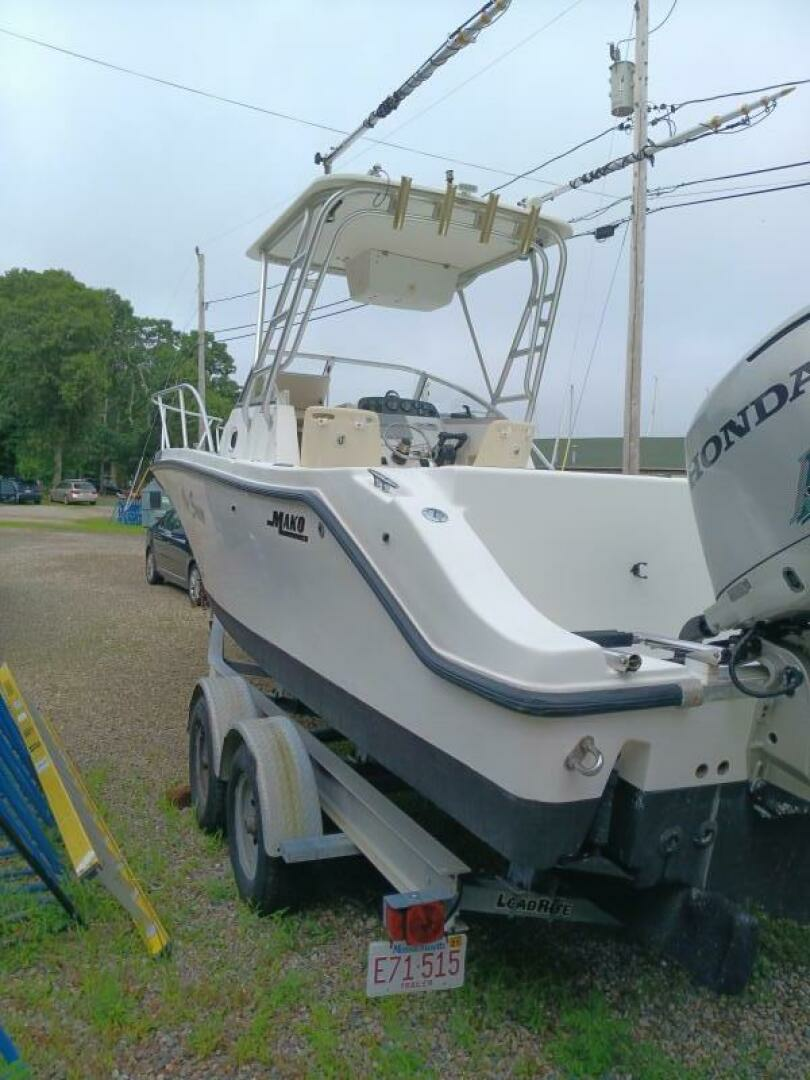 2003 Mako 252 - Image 2