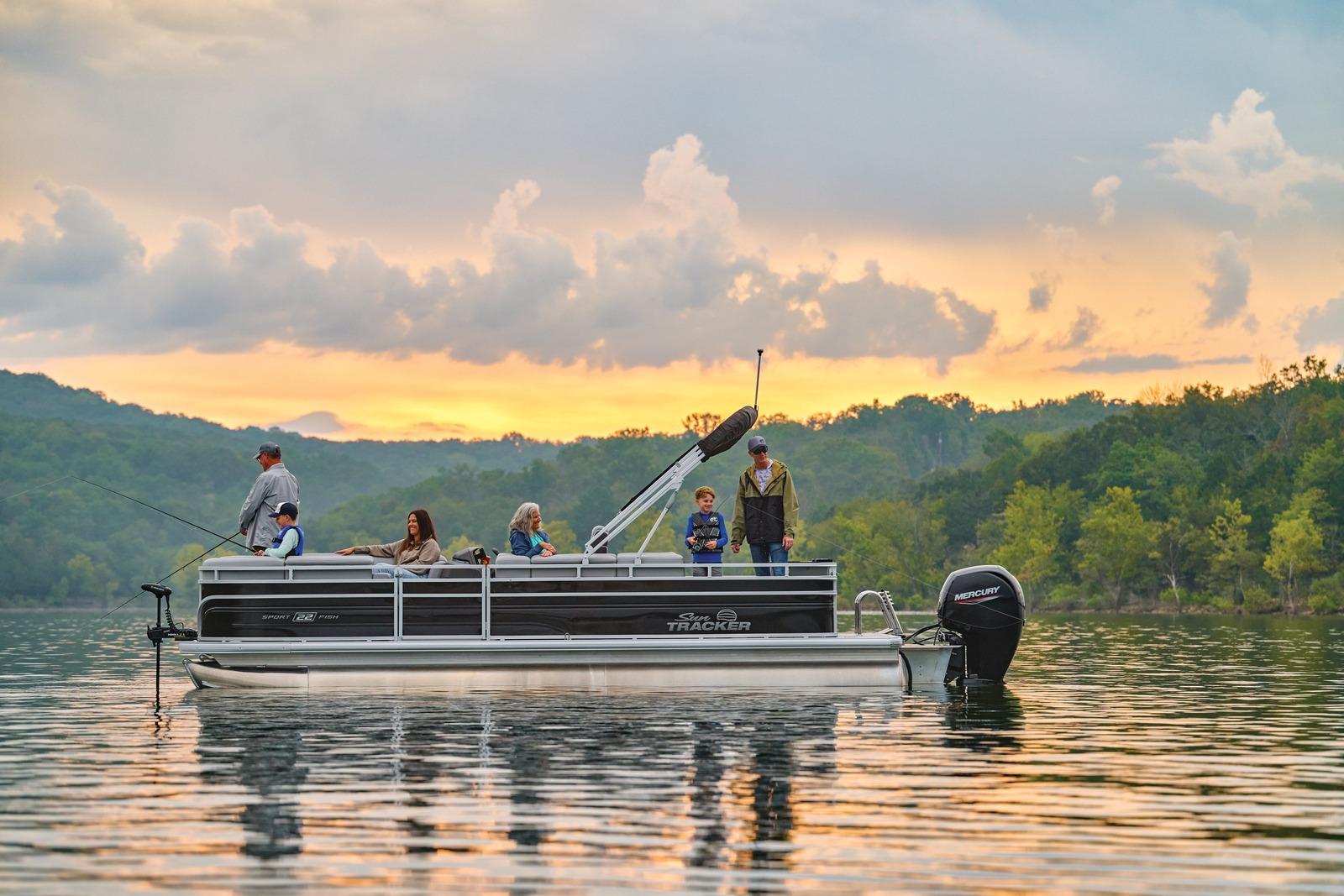 2026 Sun Tracker SportFish 22 DLX - 100